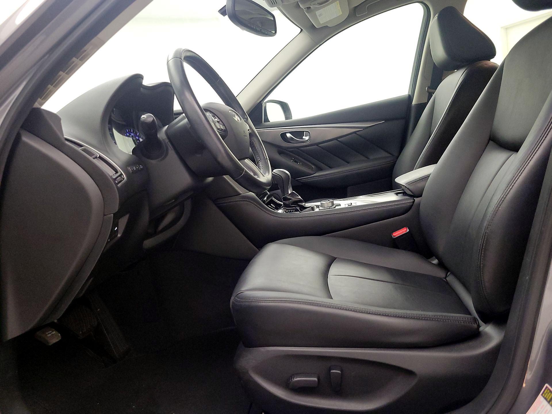 Thumbnail: 2015 INFINITI Q50 - 11
