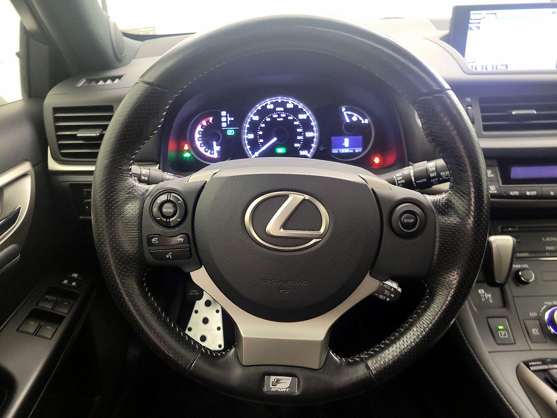 Thumbnail: 2016 Lexus CT - 10