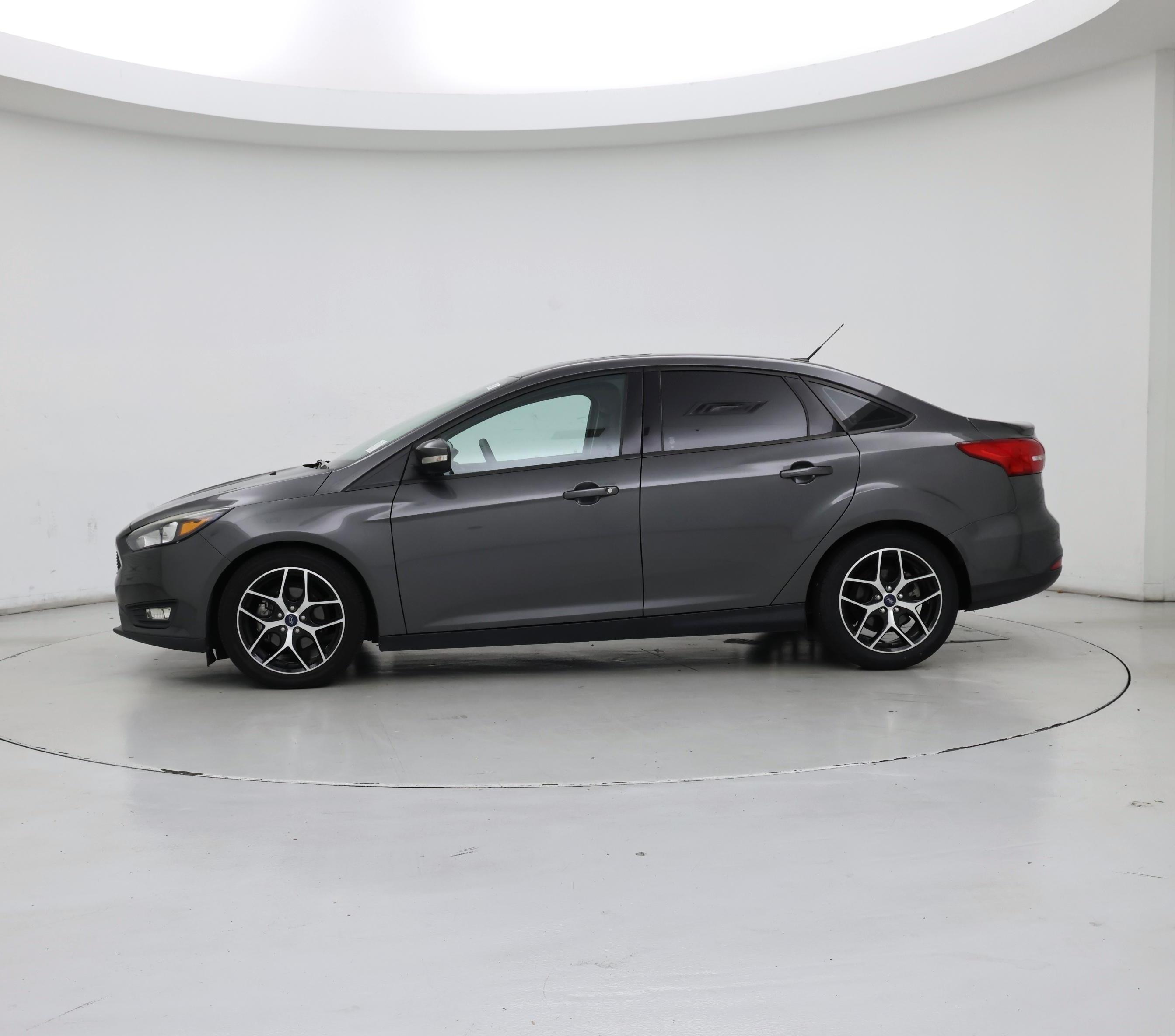 Thumbnail: 2018 Ford Focus - 3