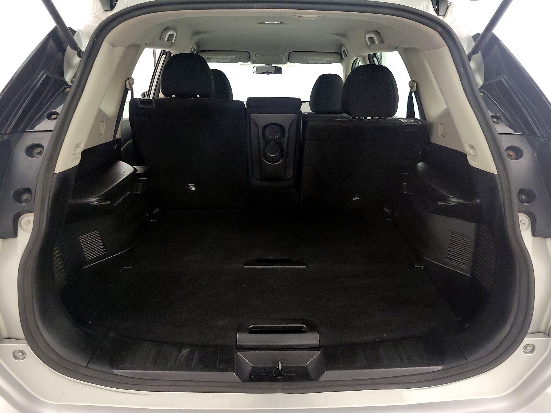 Thumbnail: 2018 Nissan Rogue - 18