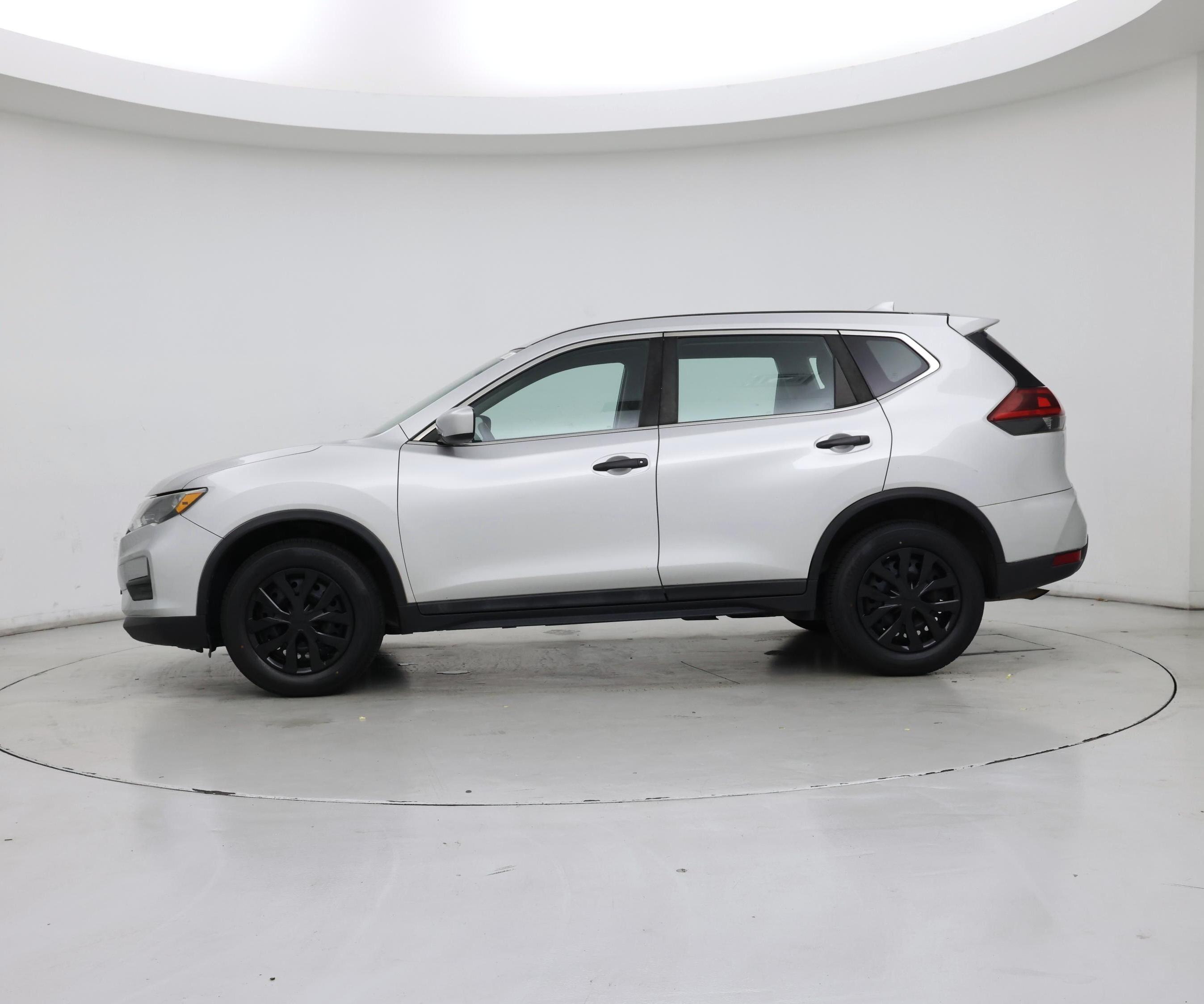 Thumbnail: 2018 Nissan Rogue - 3