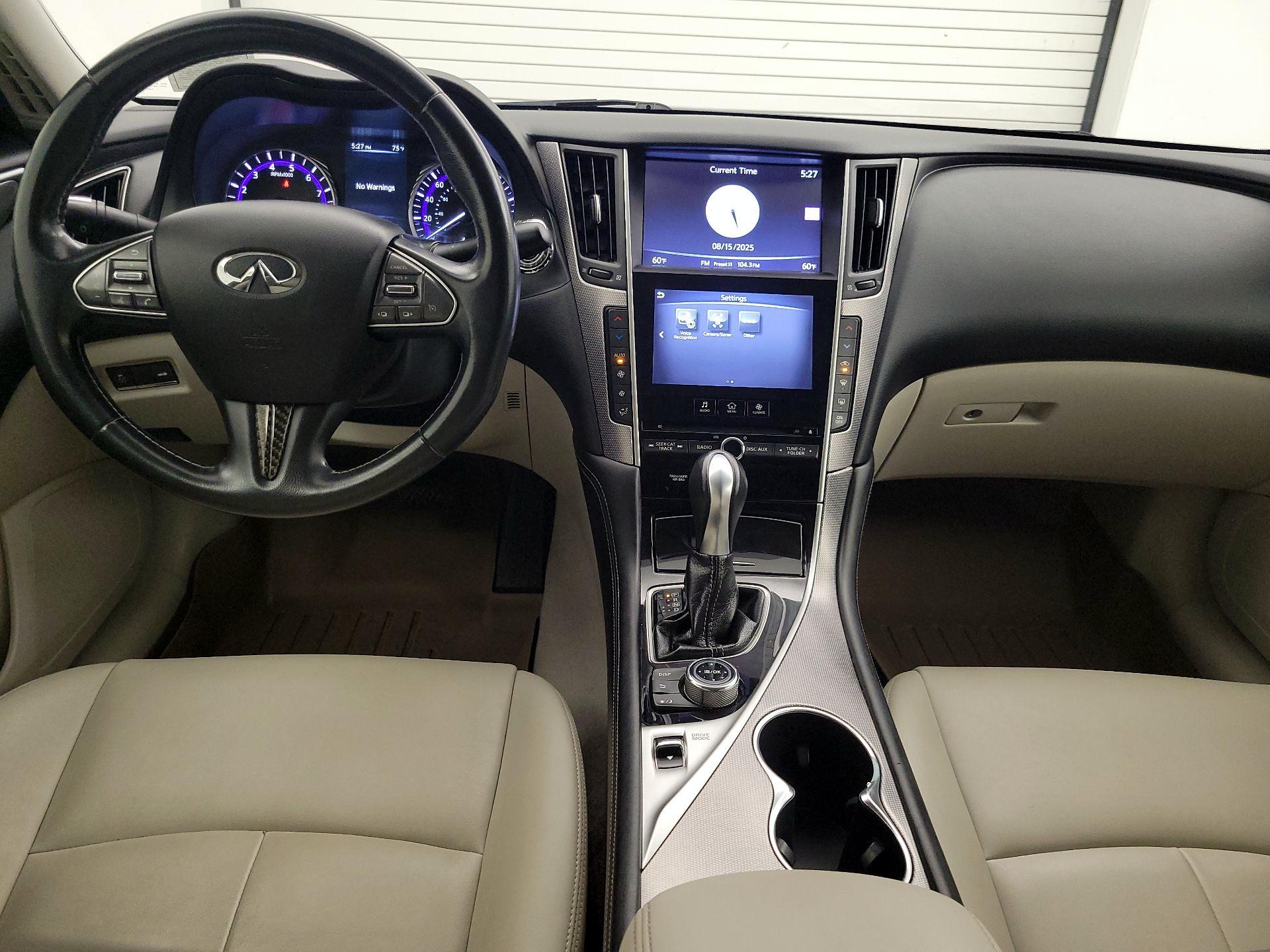 Thumbnail: 2015 INFINITI Q50 - 9