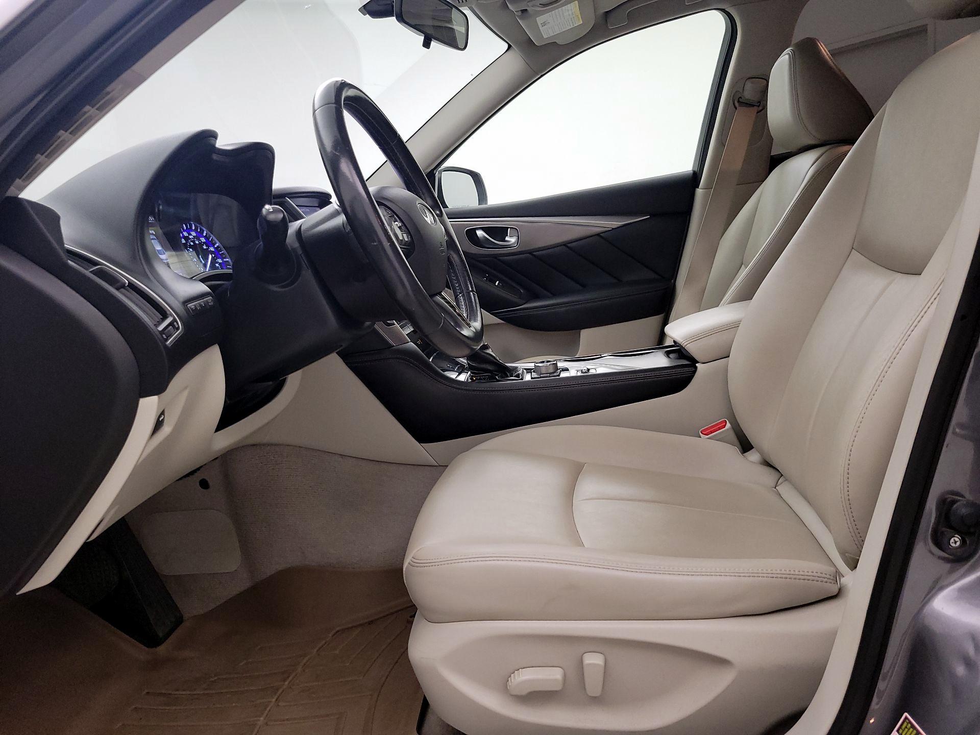Thumbnail: 2015 INFINITI Q50 - 11