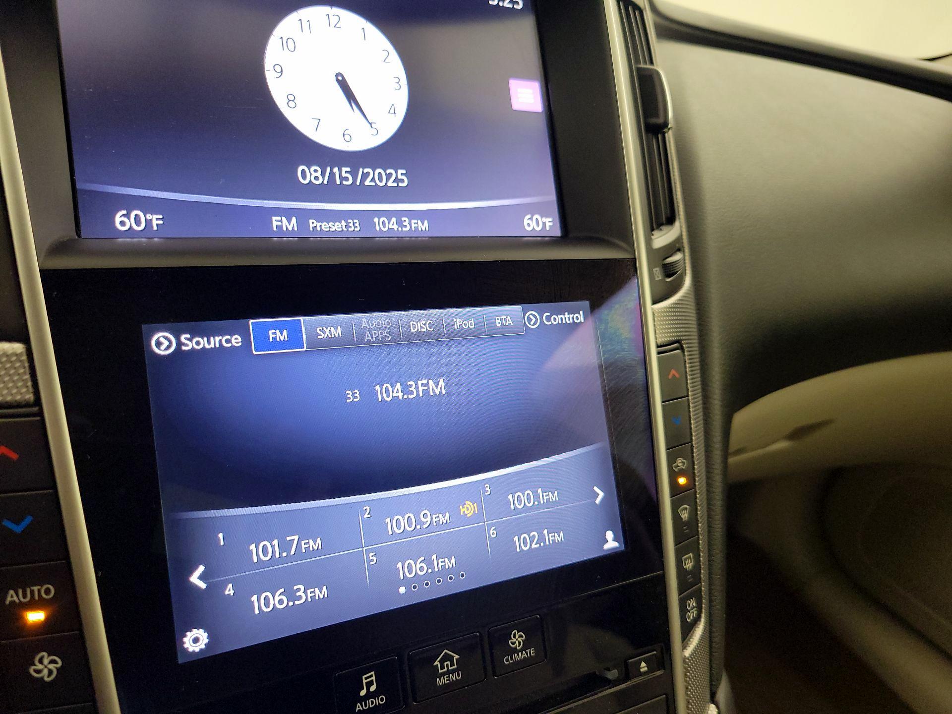 Thumbnail: 2015 INFINITI Q50 - 15