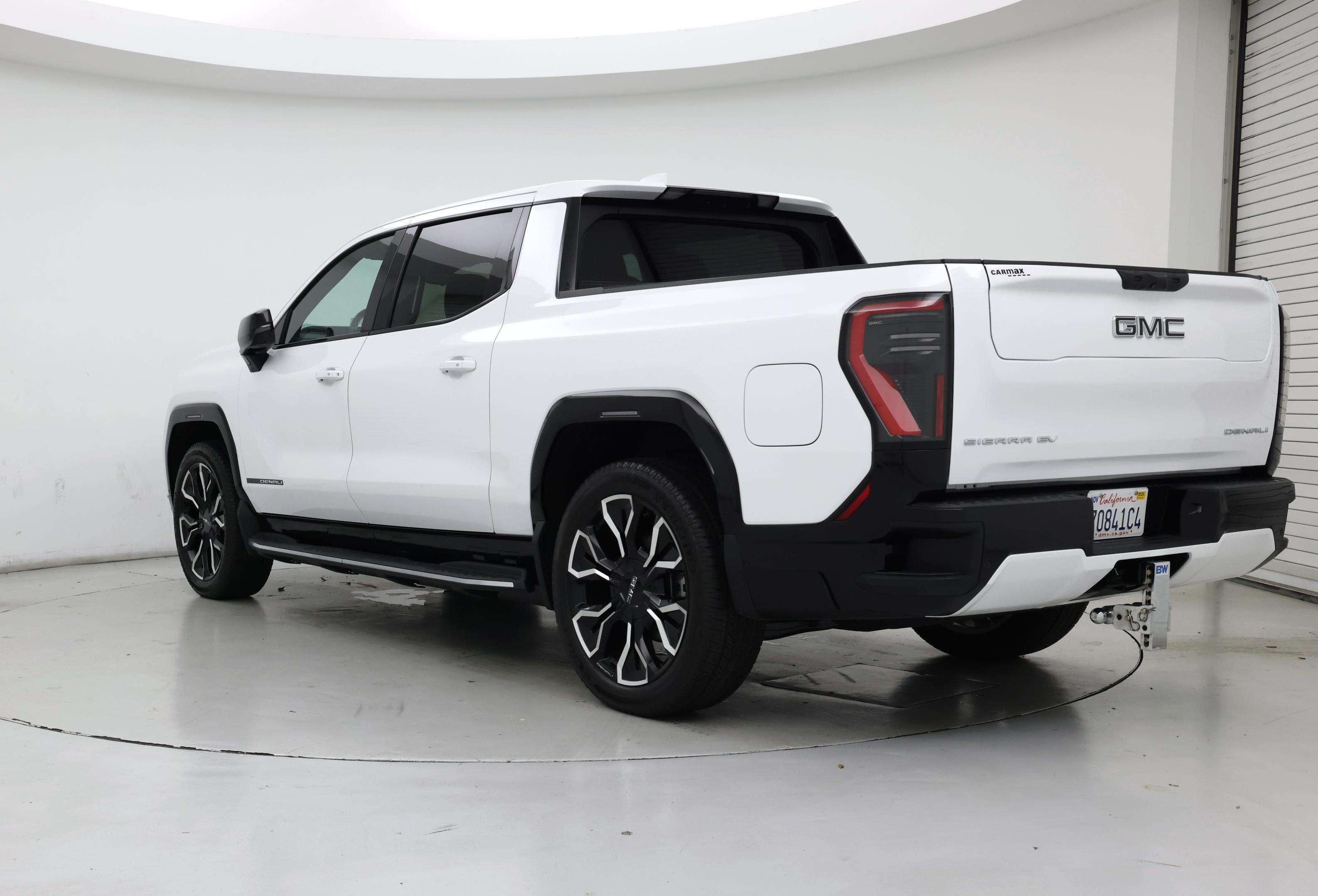 Thumbnail: 2025 GMC Sierra EV - 2