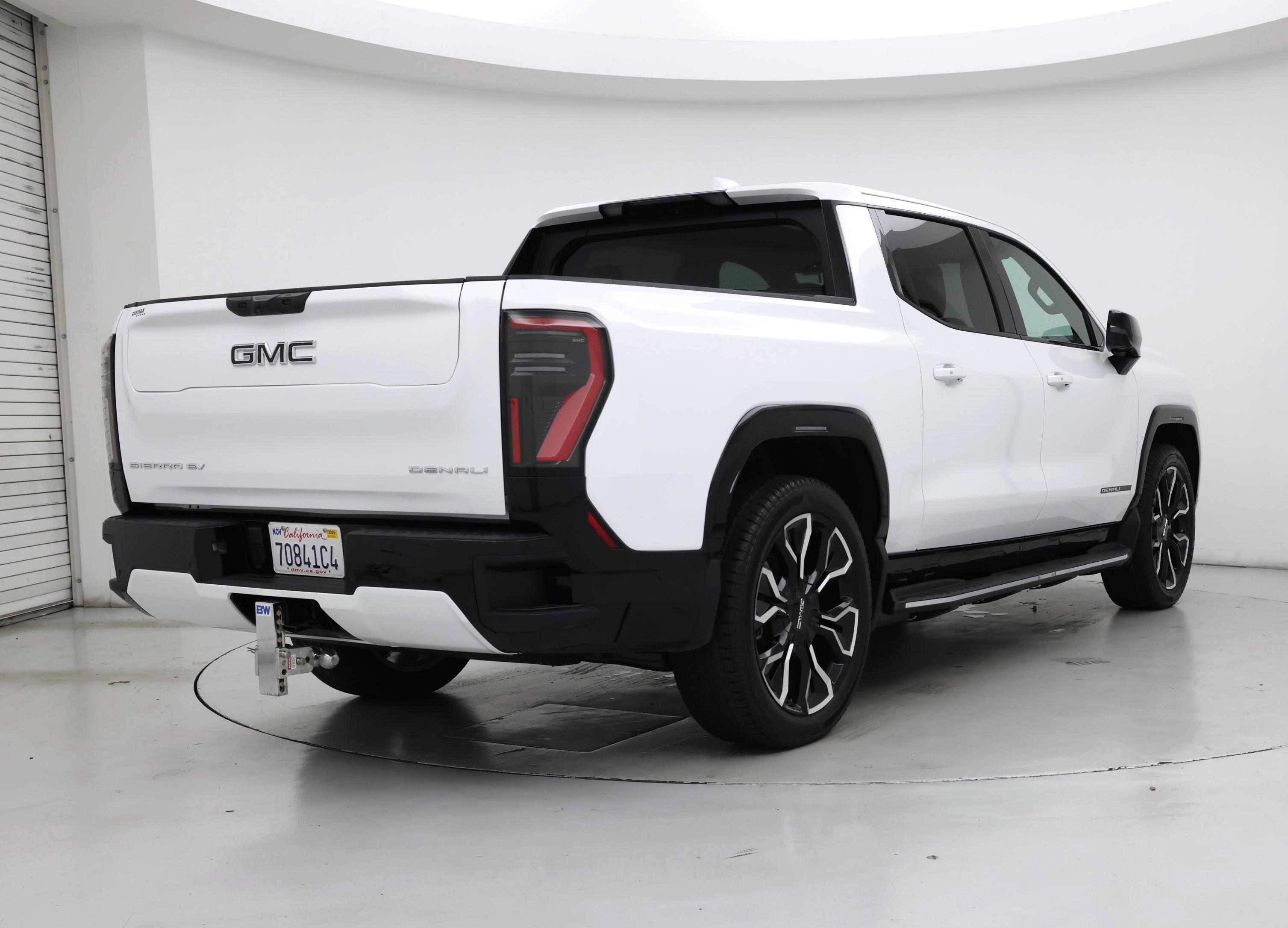 Thumbnail: 2025 GMC Sierra EV - 8