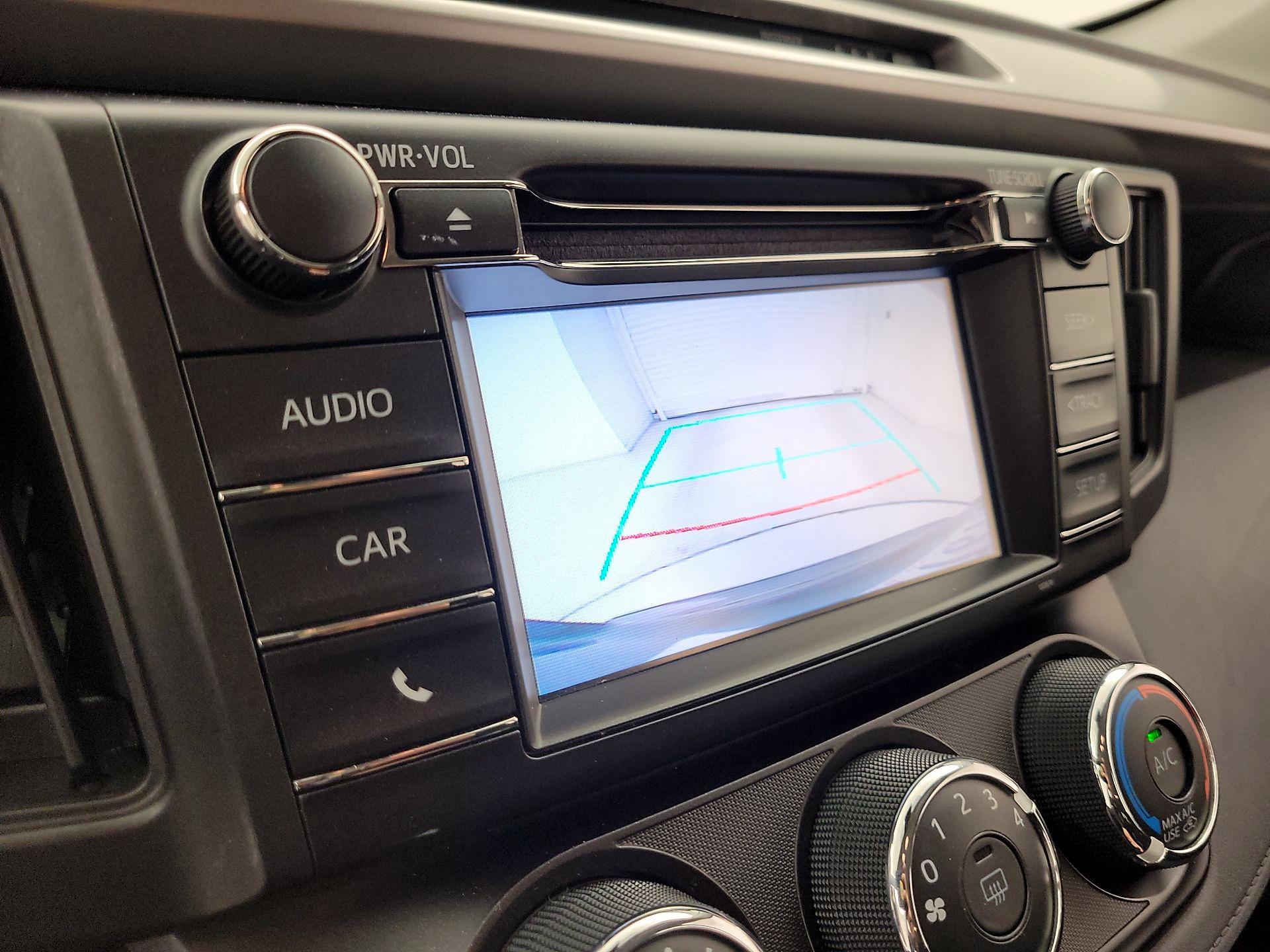 Thumbnail: 2018 Toyota RAV4 - 14