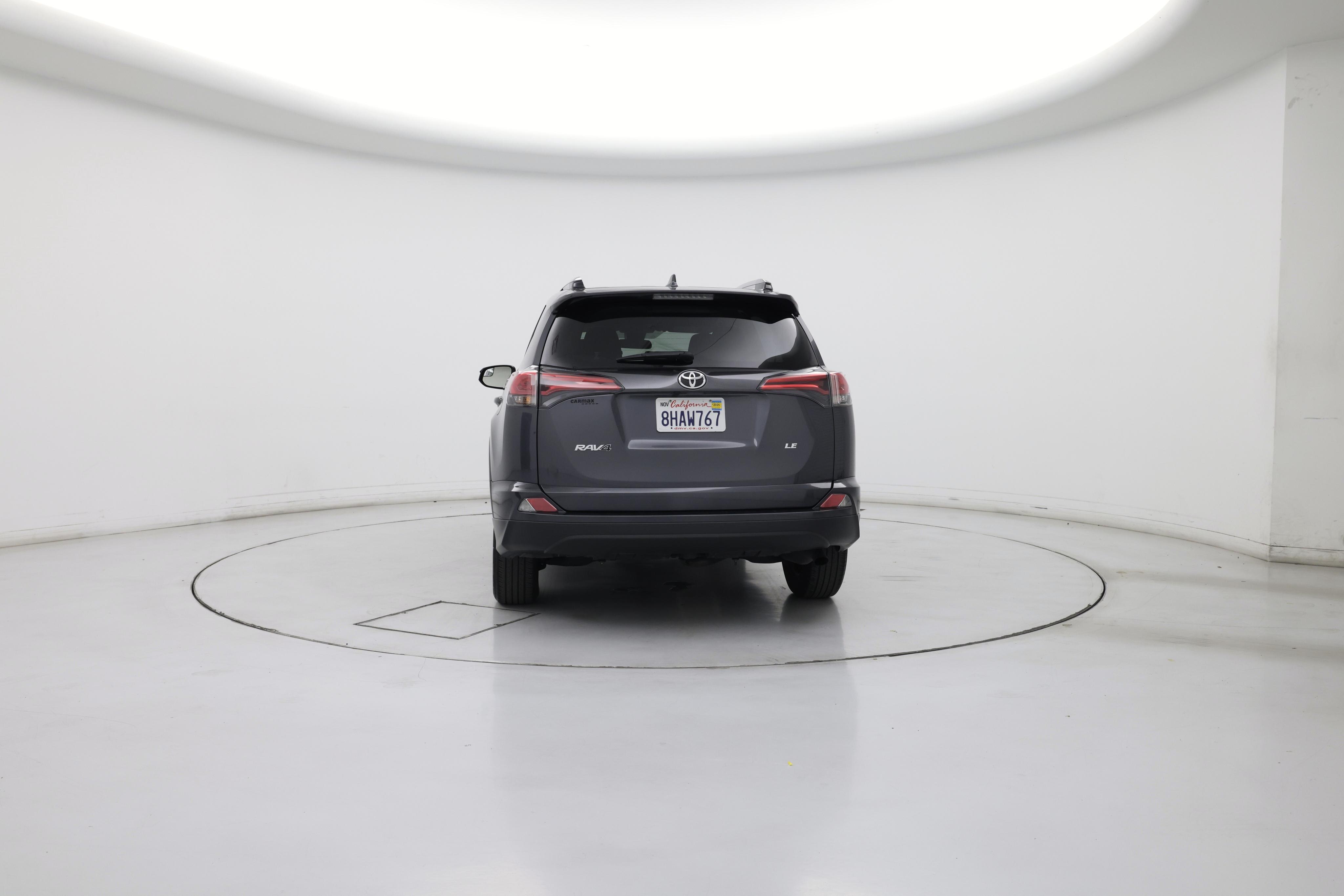 Thumbnail: 2018 Toyota RAV4 - 6