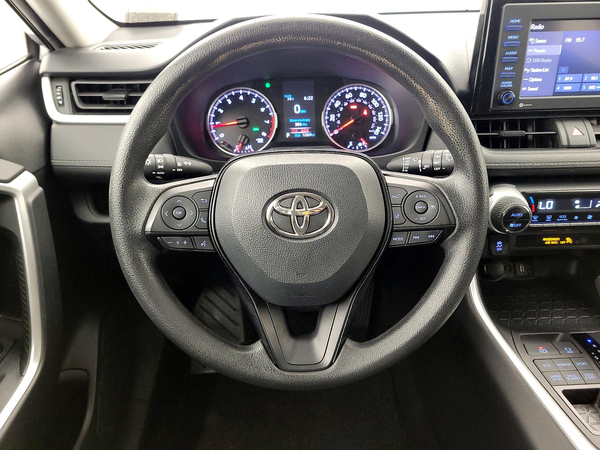 Thumbnail: 2021 Toyota RAV4 - 10
