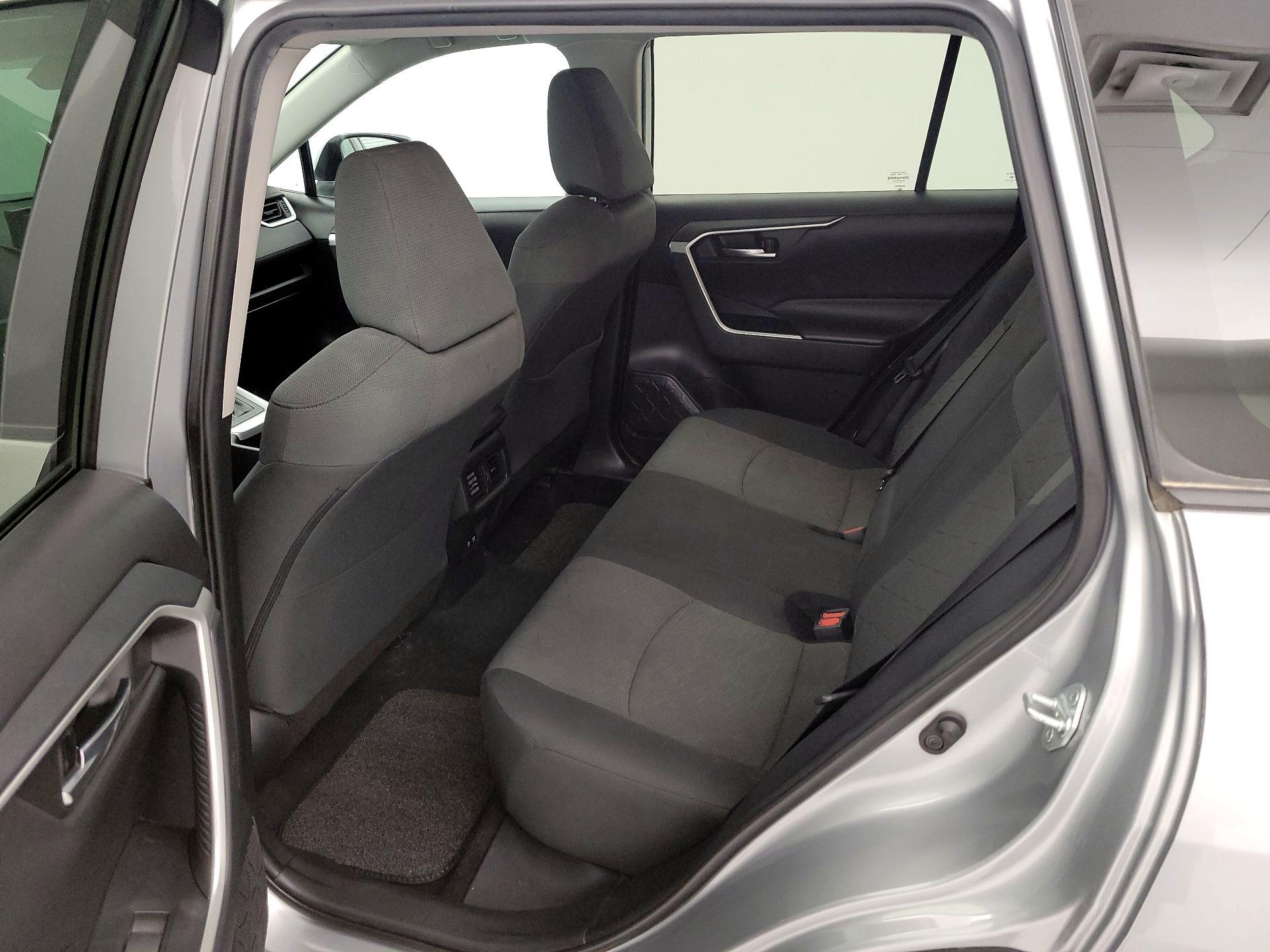 Thumbnail: 2021 Toyota RAV4 - 19
