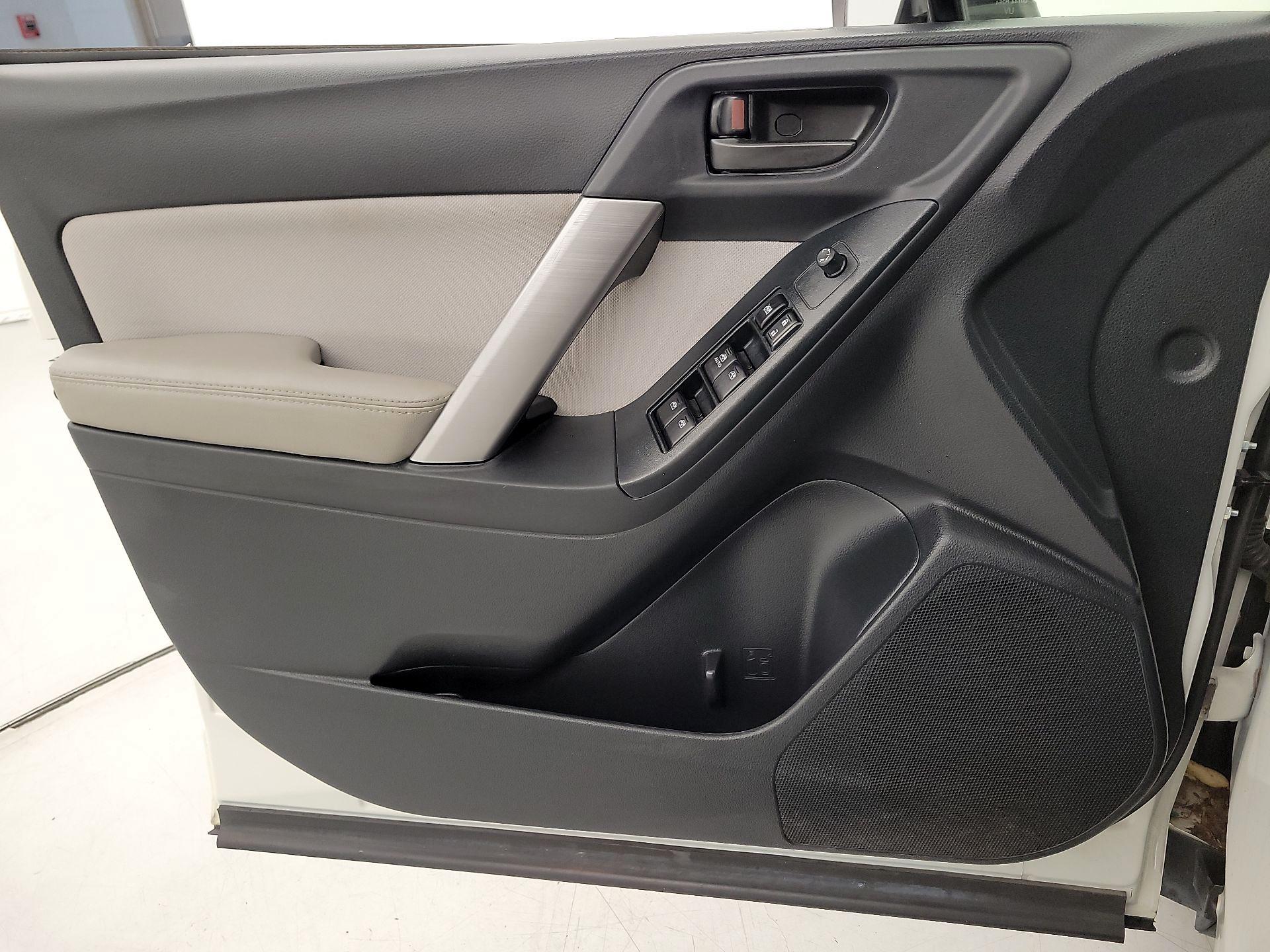 Thumbnail: 2016 Subaru Forester - 12