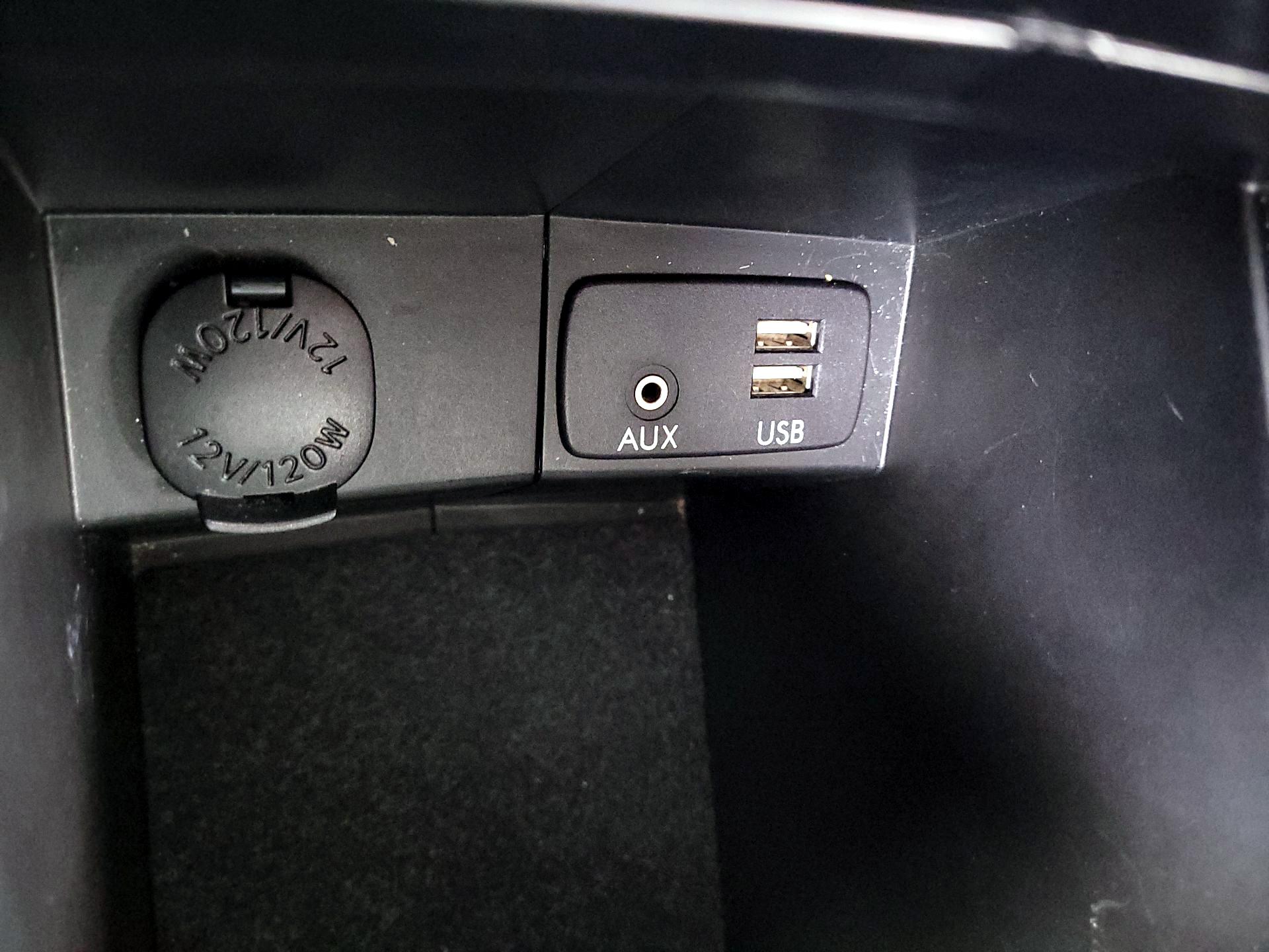 Thumbnail: 2016 Subaru Forester - 18