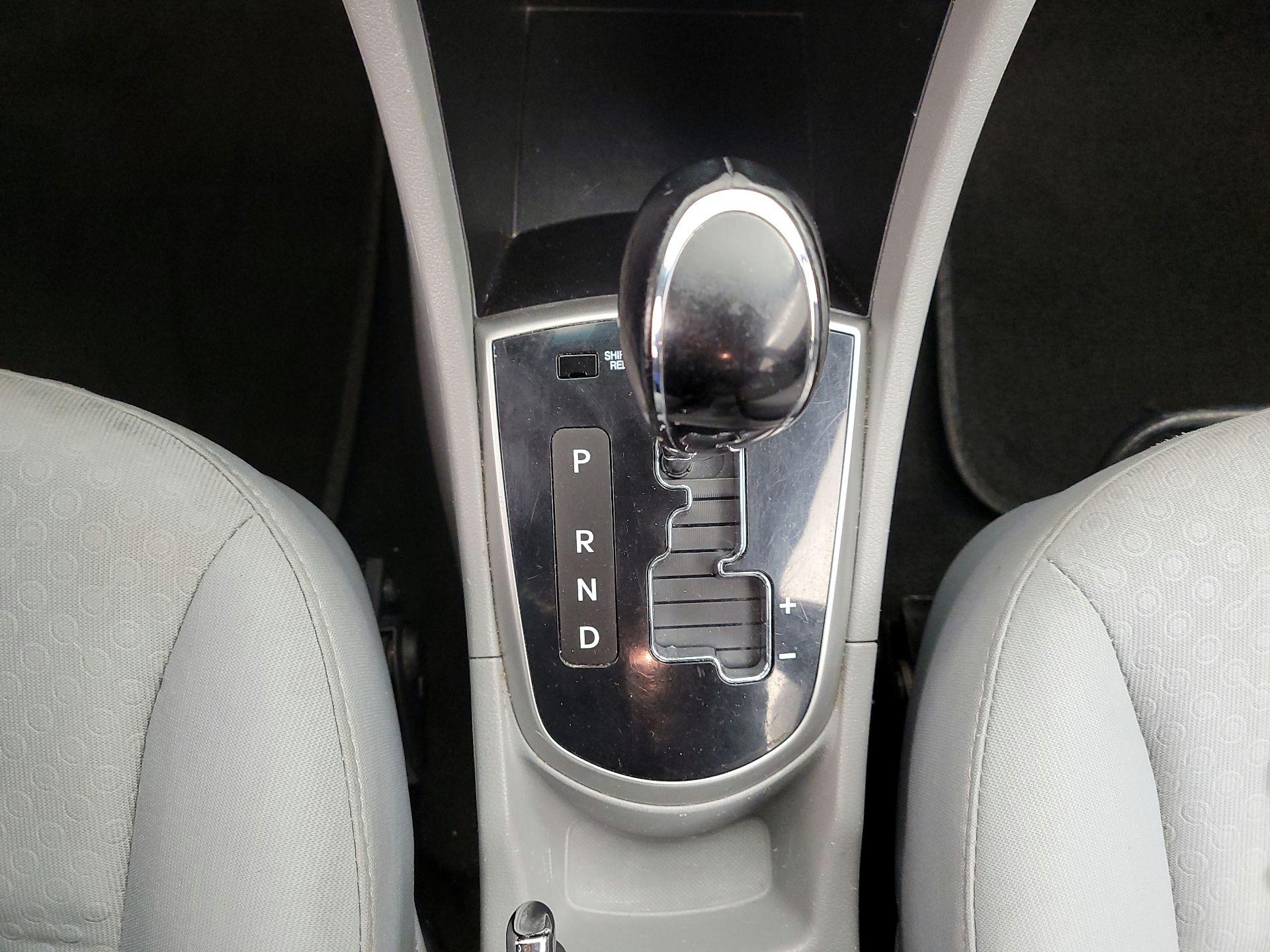 Thumbnail: 2014 Hyundai Accent - 16
