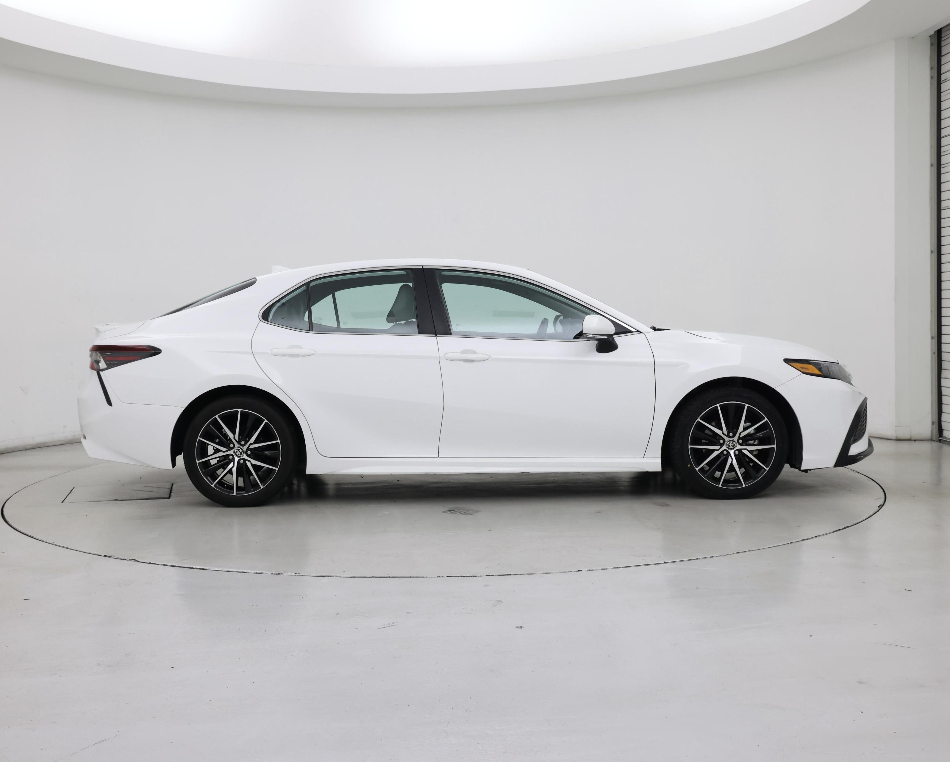 Thumbnail: 2023 Toyota Camry - 7