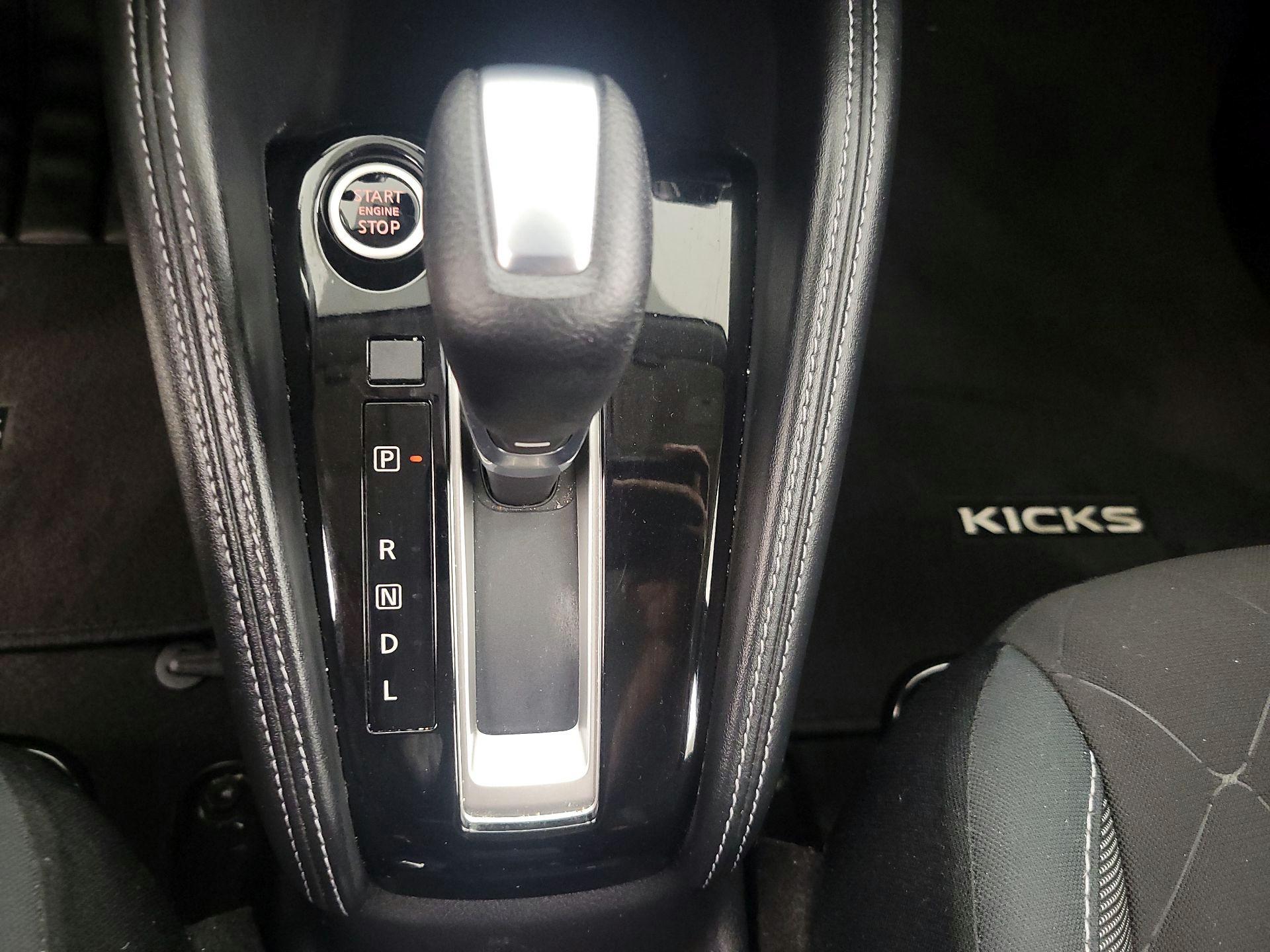 Thumbnail: 2020 Nissan Kicks - 16