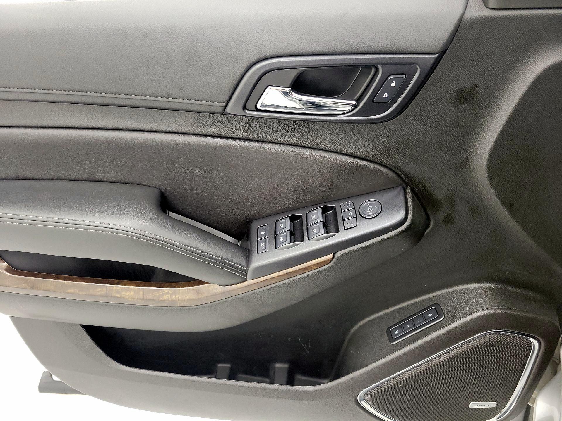 Thumbnail: 2020 Chevrolet Tahoe - 12