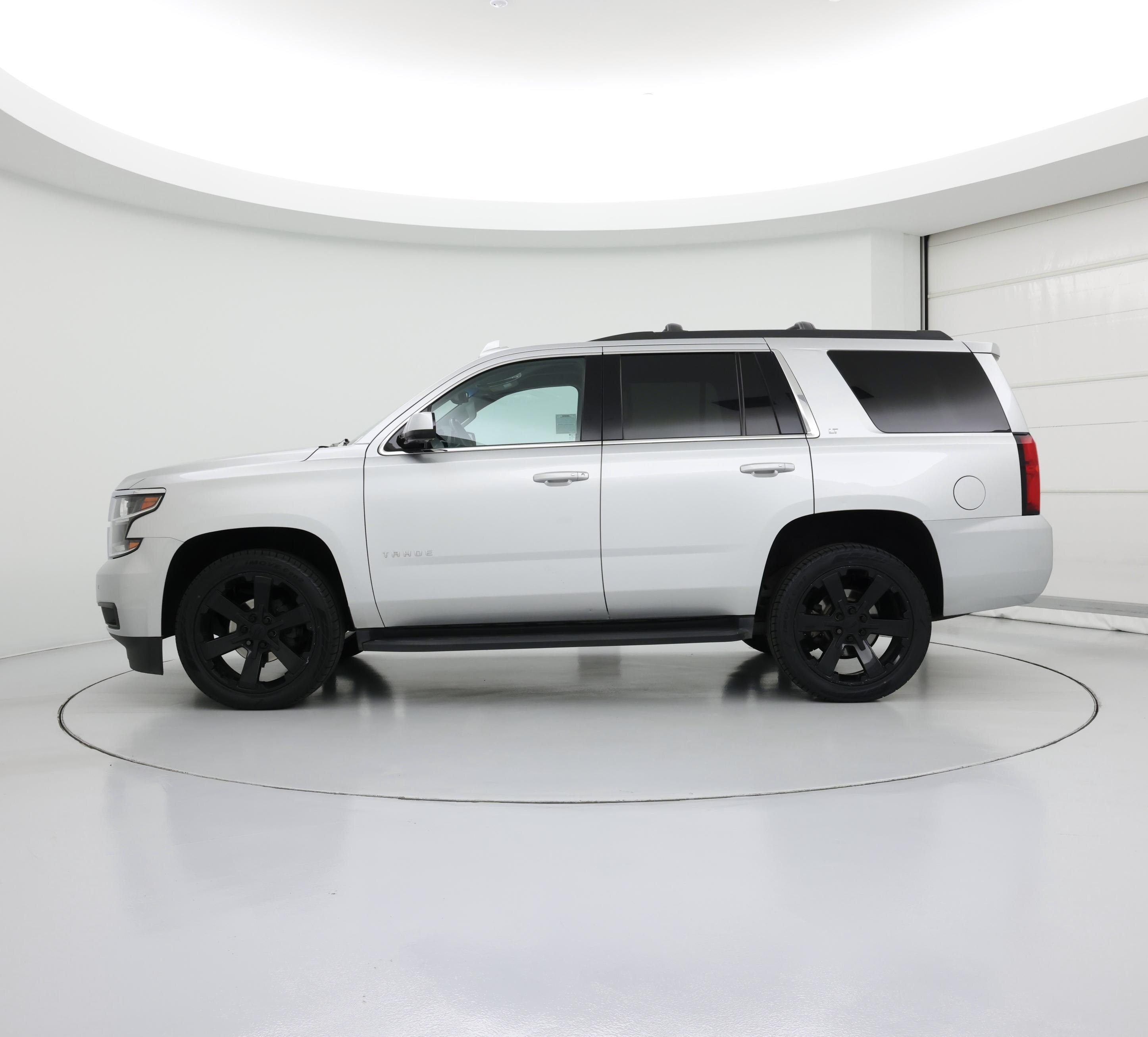 Thumbnail: 2020 Chevrolet Tahoe - 3