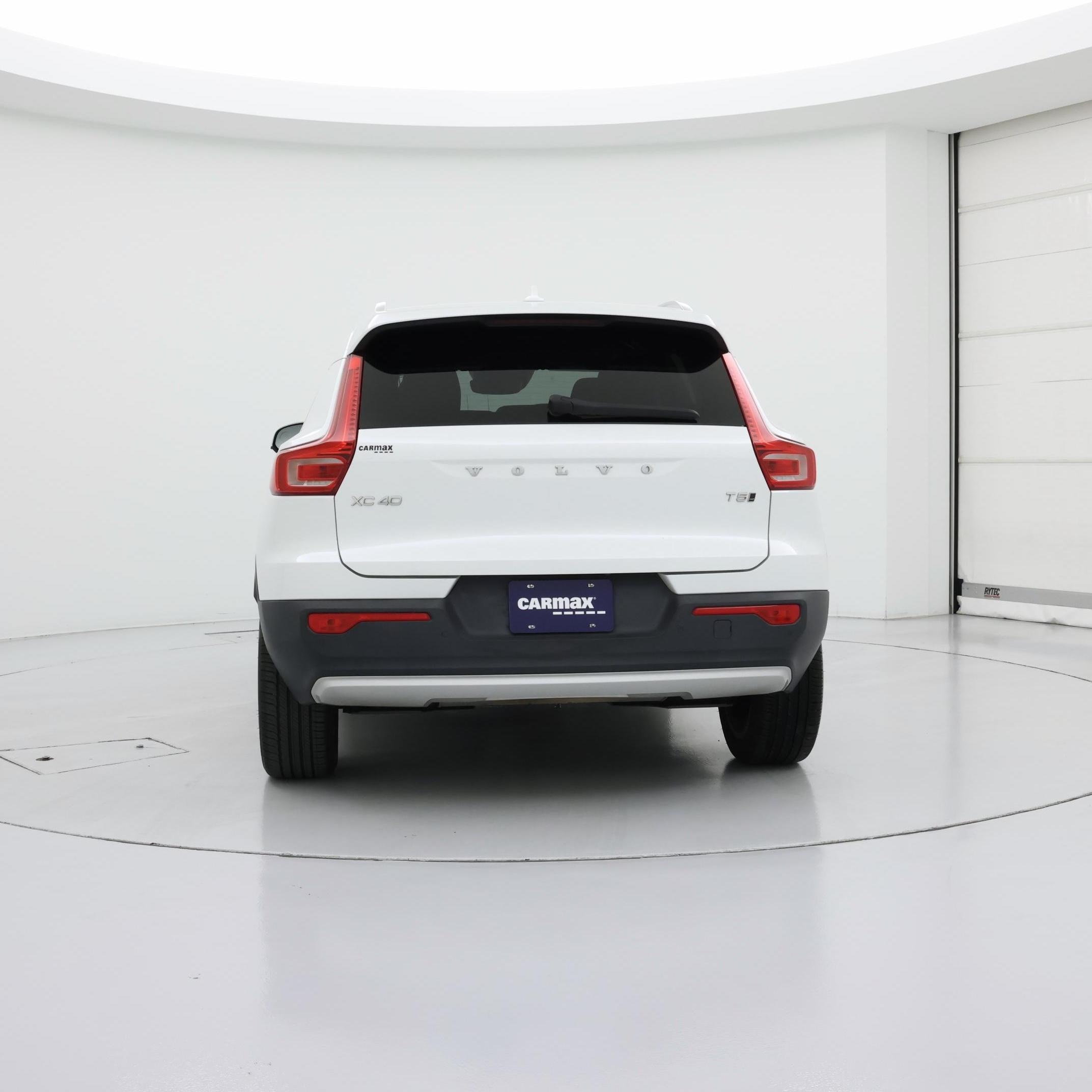 Thumbnail: 2021 Volvo XC40 - 6