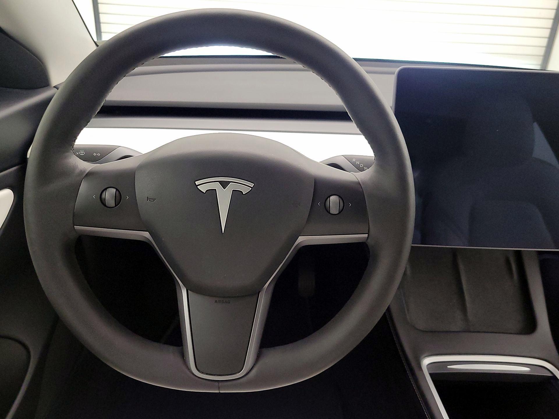 Thumbnail: 2021 Tesla Model 3 - 10