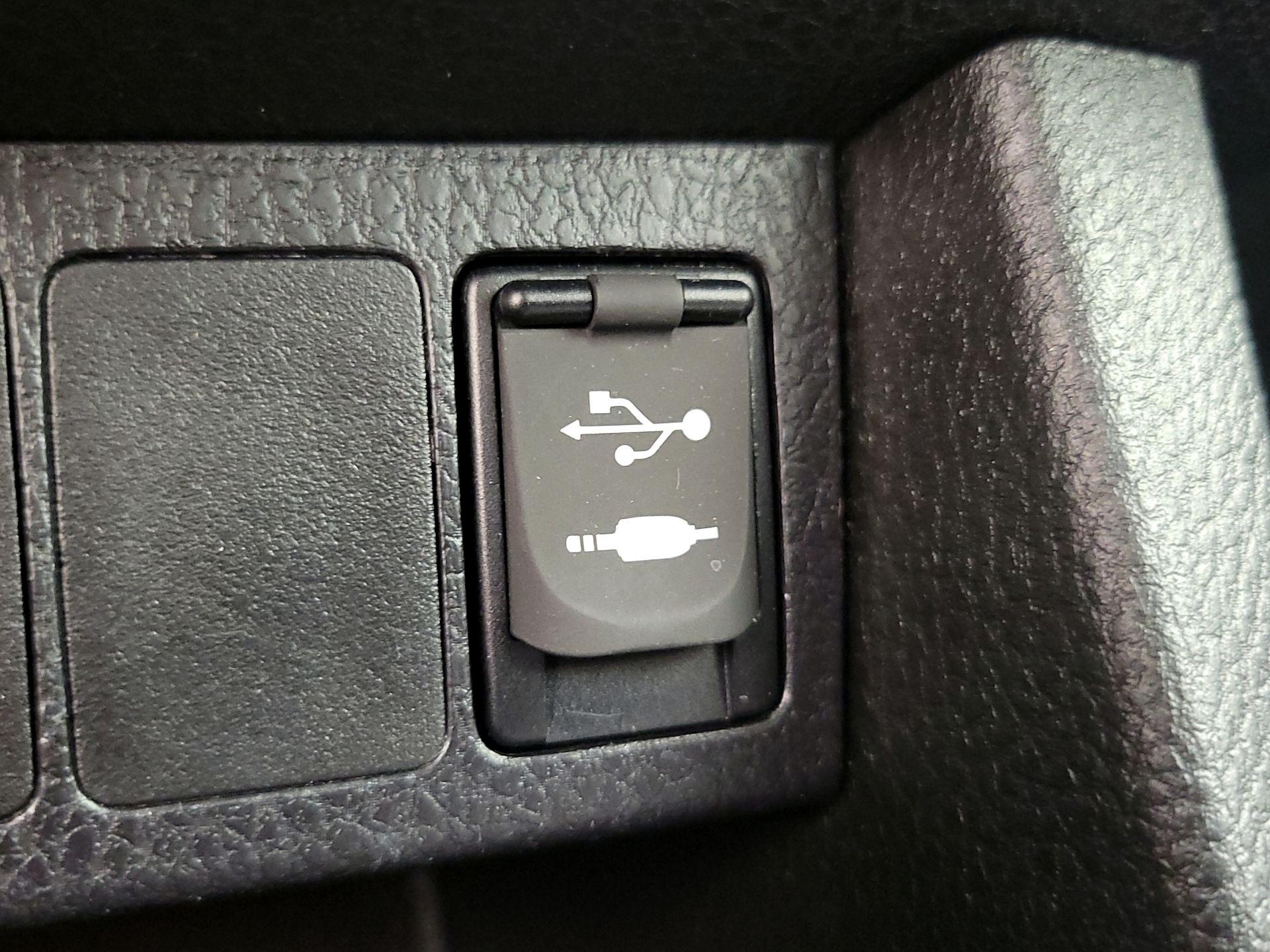 Thumbnail: 2016 Toyota Corolla - 18