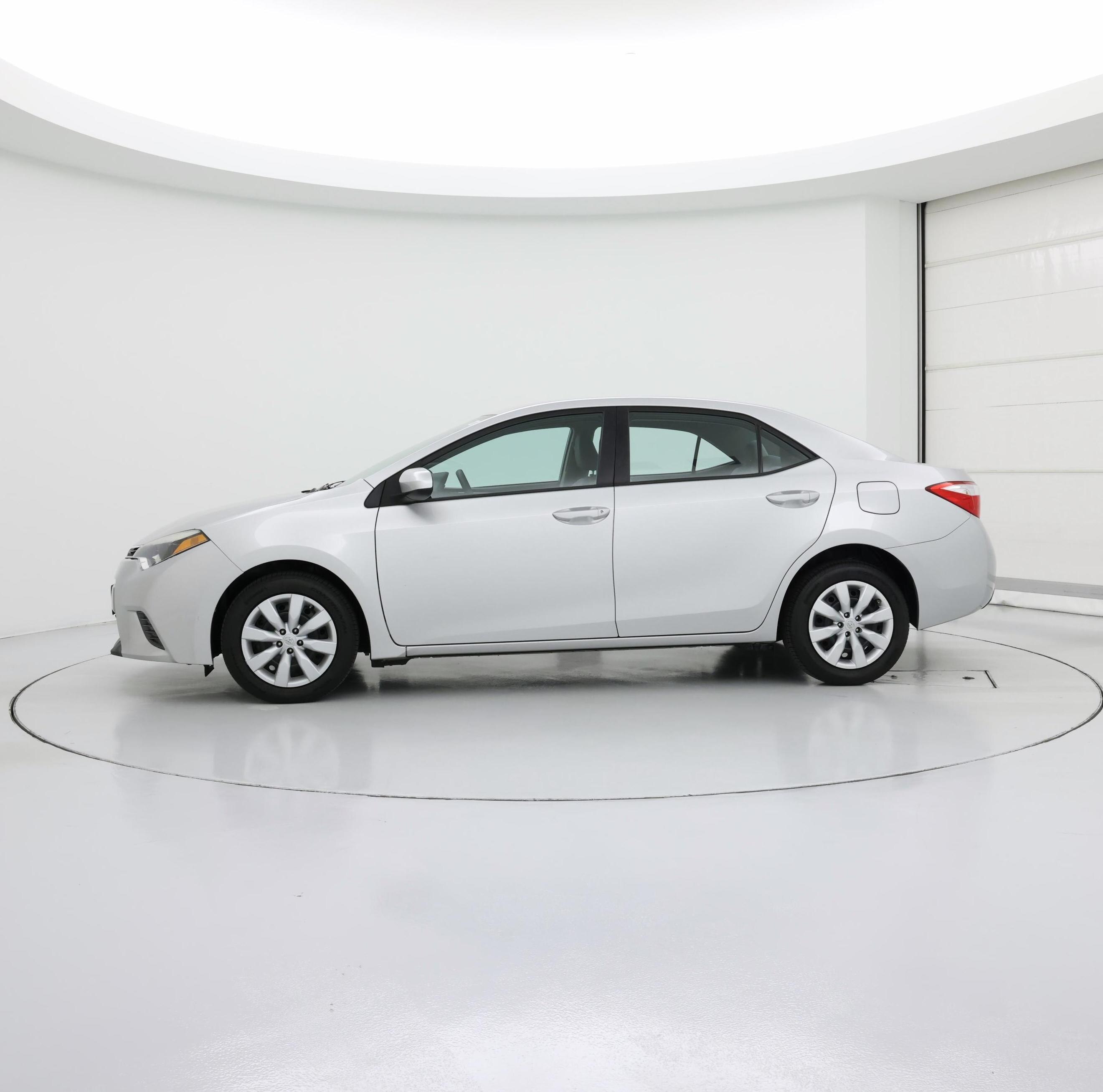 Thumbnail: 2016 Toyota Corolla - 3