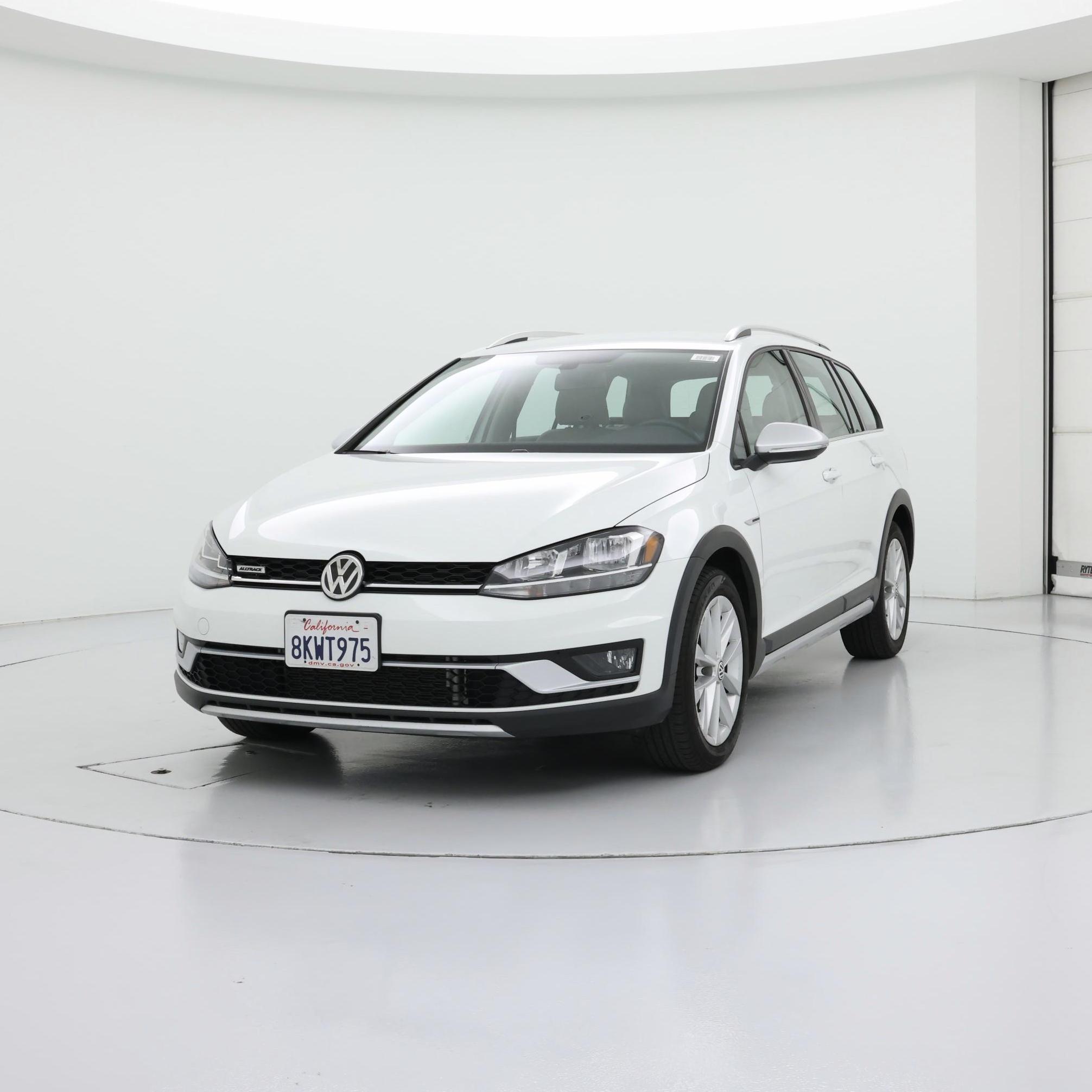 Thumbnail: 2019 Volkswagen Golf - 4