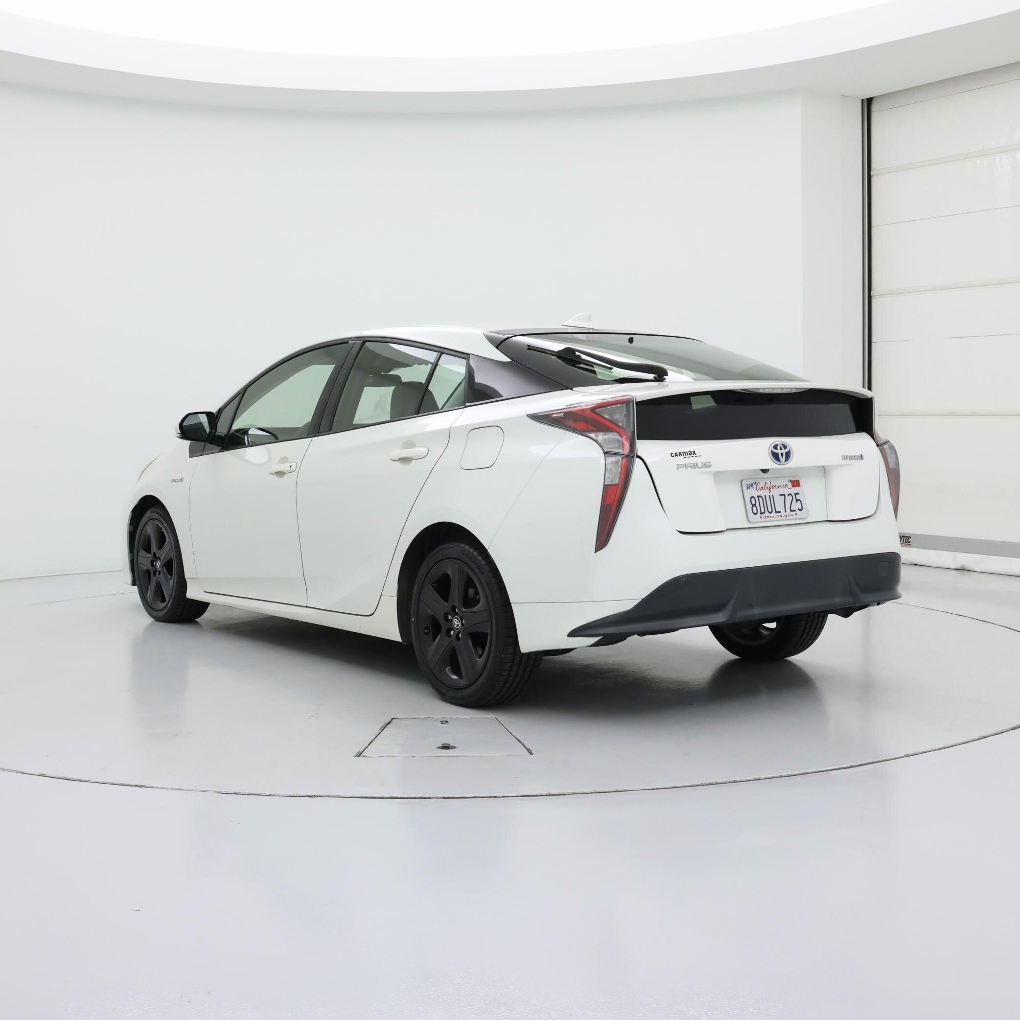 Thumbnail: 2017 Toyota Prius - 2