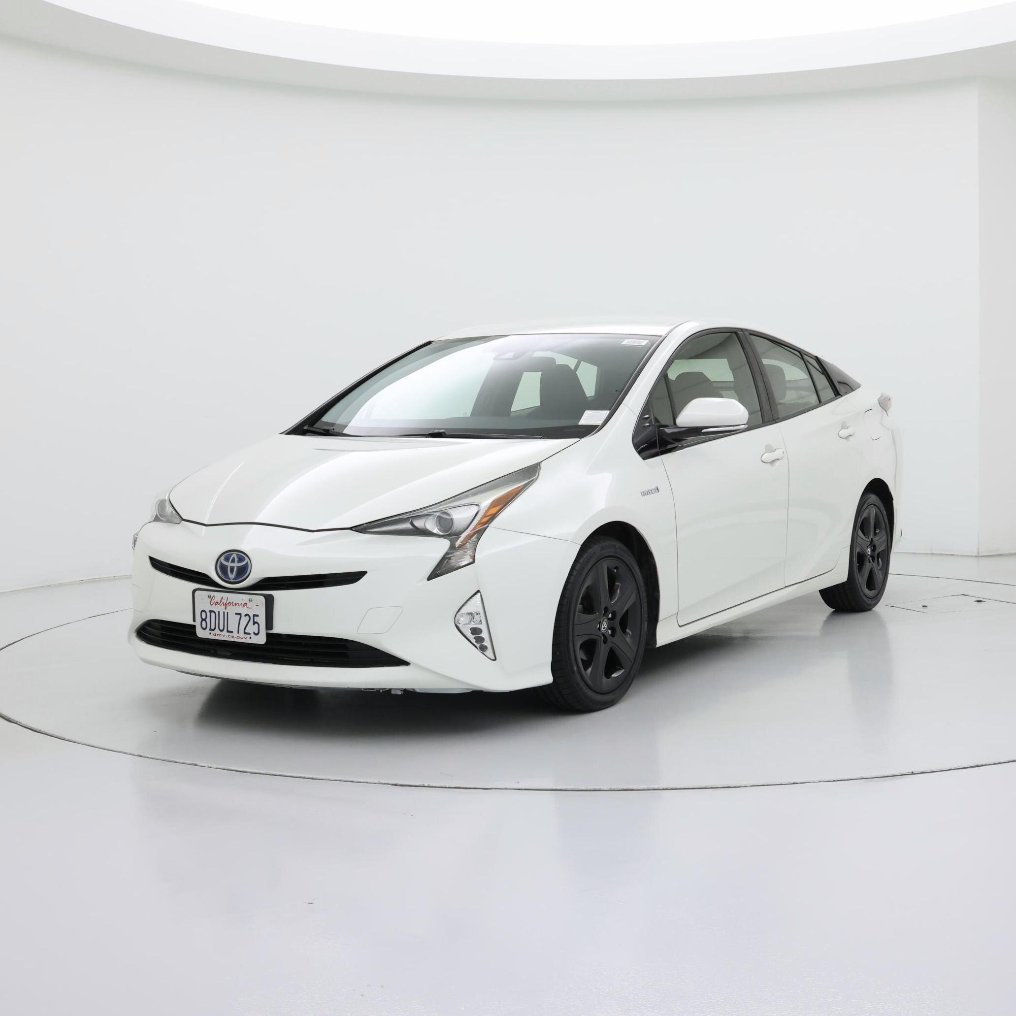 Thumbnail: 2017 Toyota Prius - 4