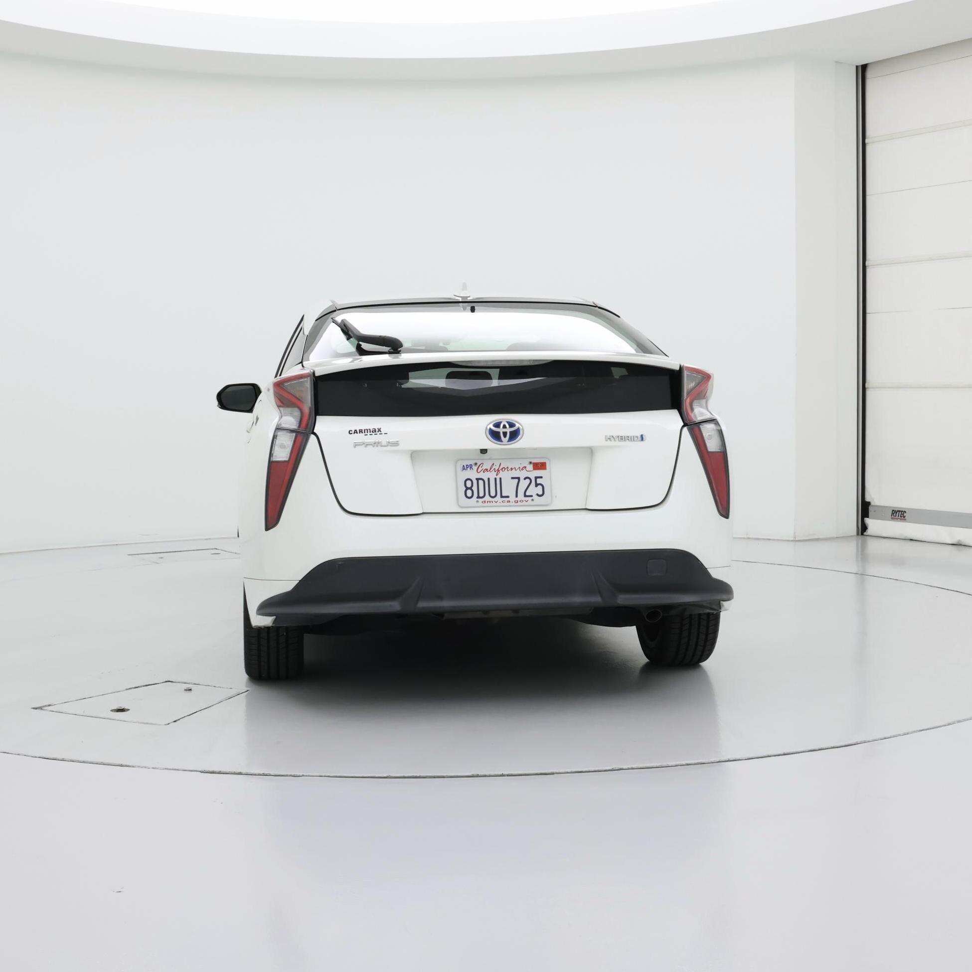 Thumbnail: 2017 Toyota Prius - 6