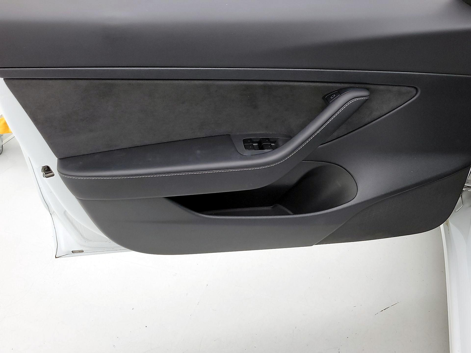 Thumbnail: 2021 Tesla Model 3 - 12