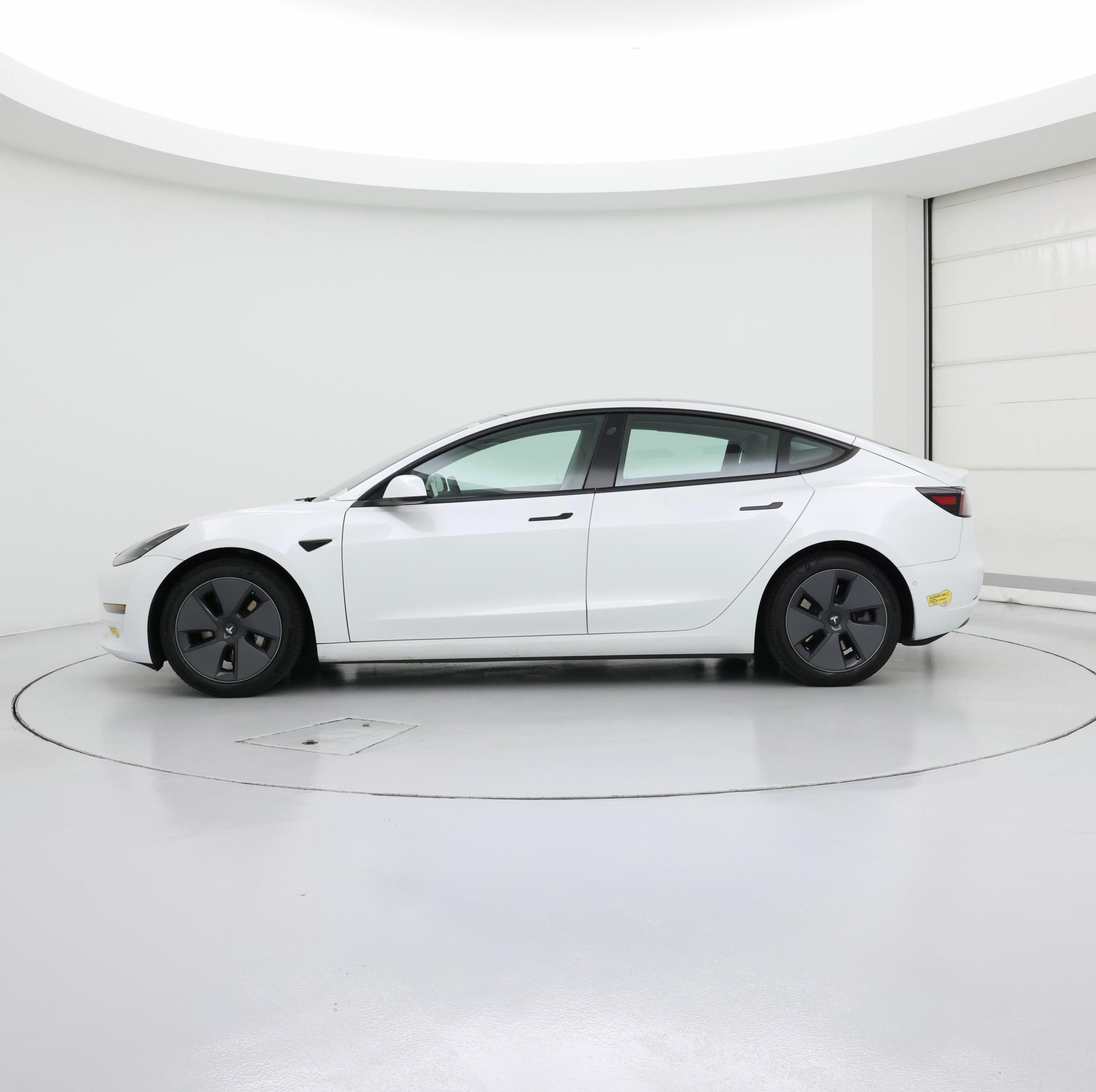Thumbnail: 2021 Tesla Model 3 - 3