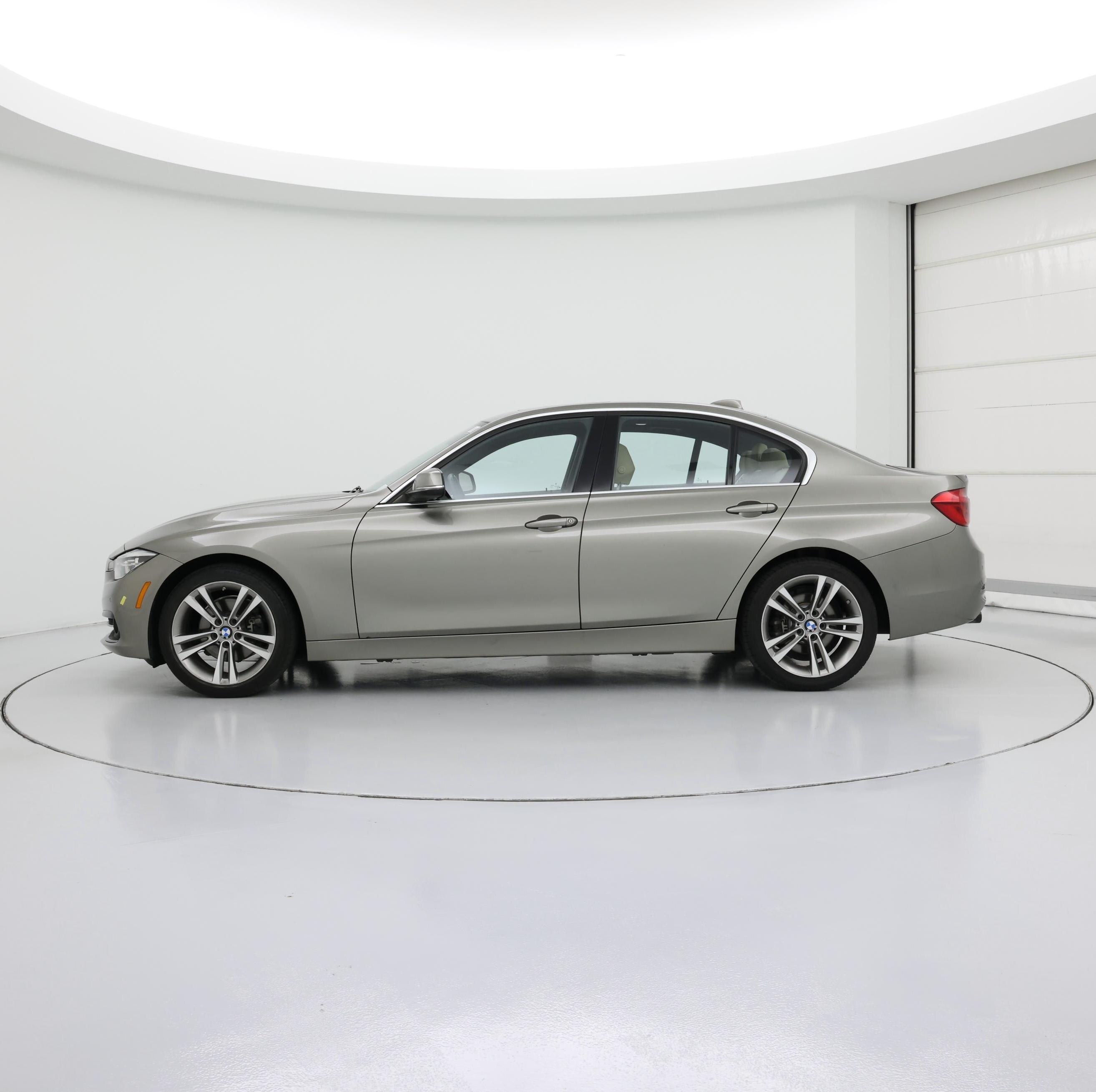 Thumbnail: 2017 BMW 3 Series - 3
