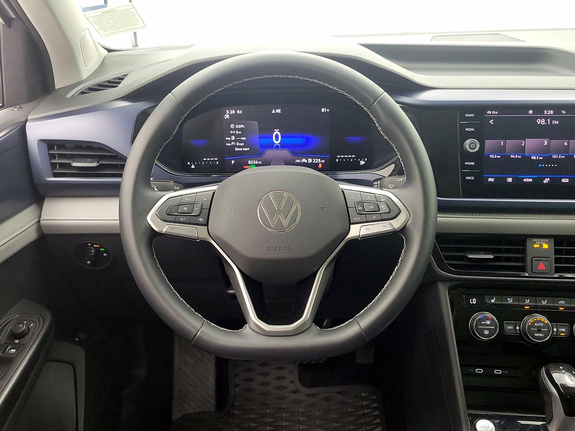 Thumbnail: 2024 Volkswagen Taos - 10