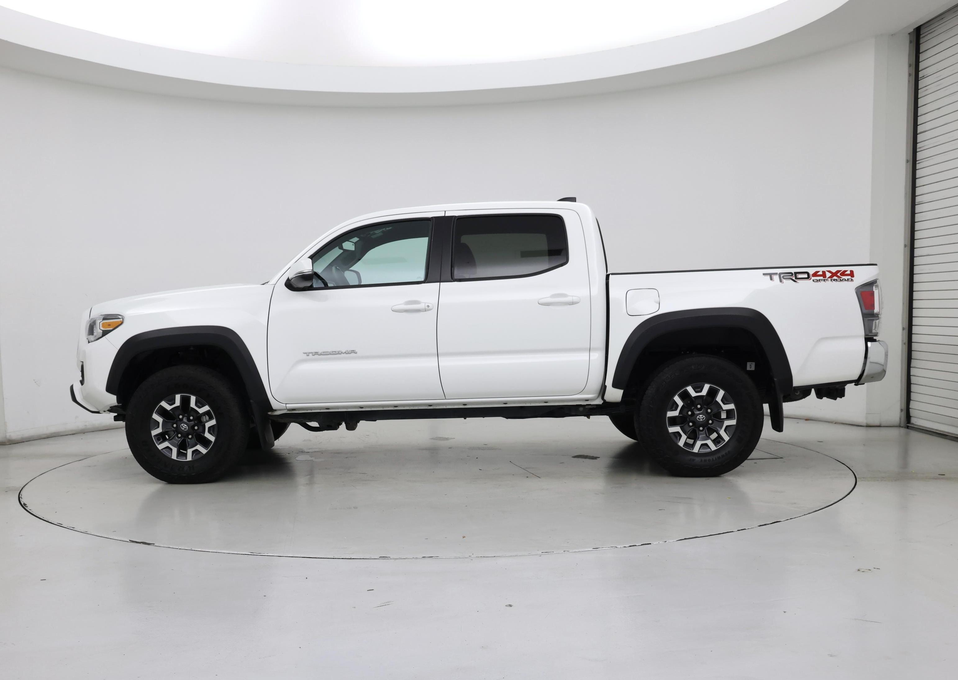 Thumbnail: 2023 Toyota Tacoma - 3
