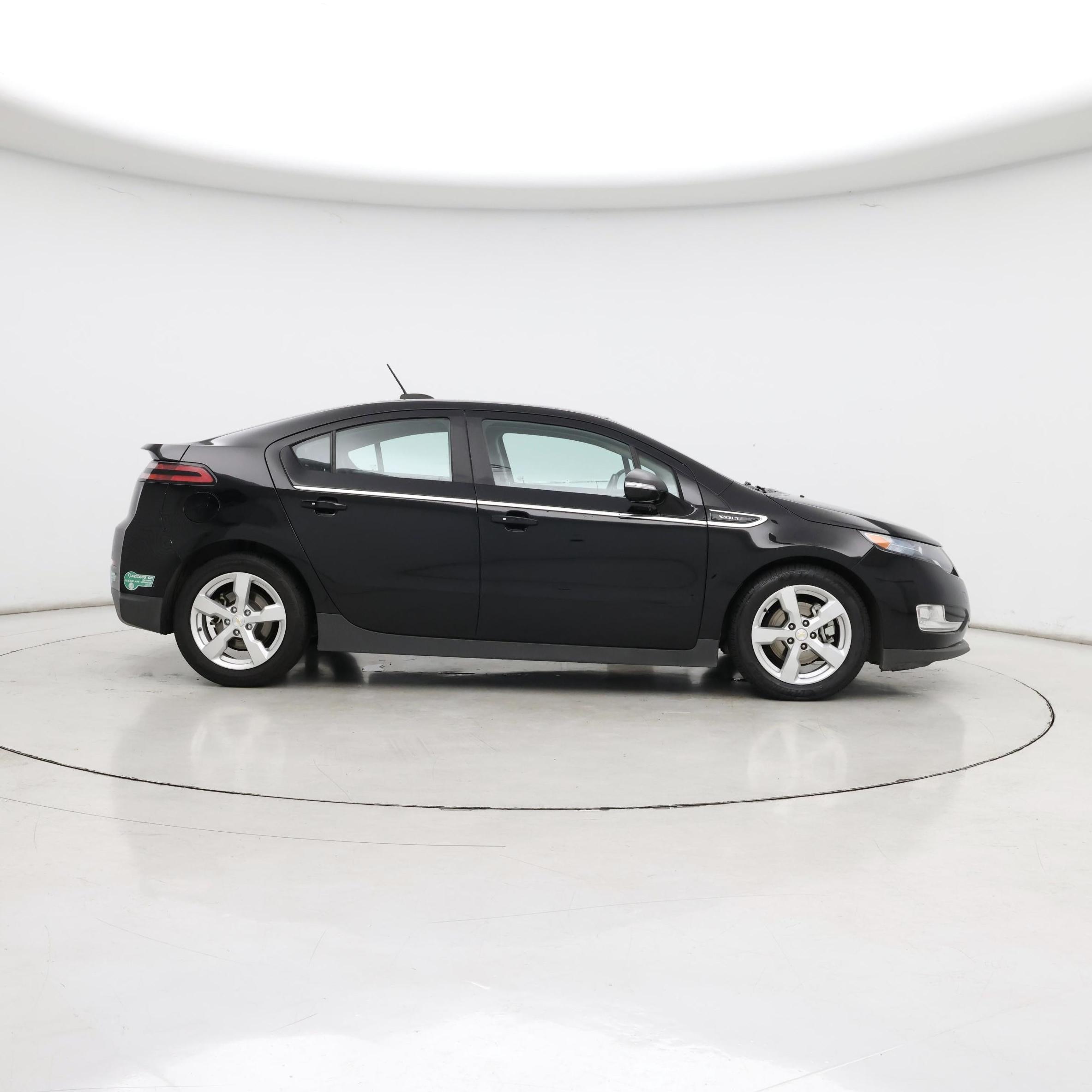 Thumbnail: 2015 Chevrolet Volt - 7