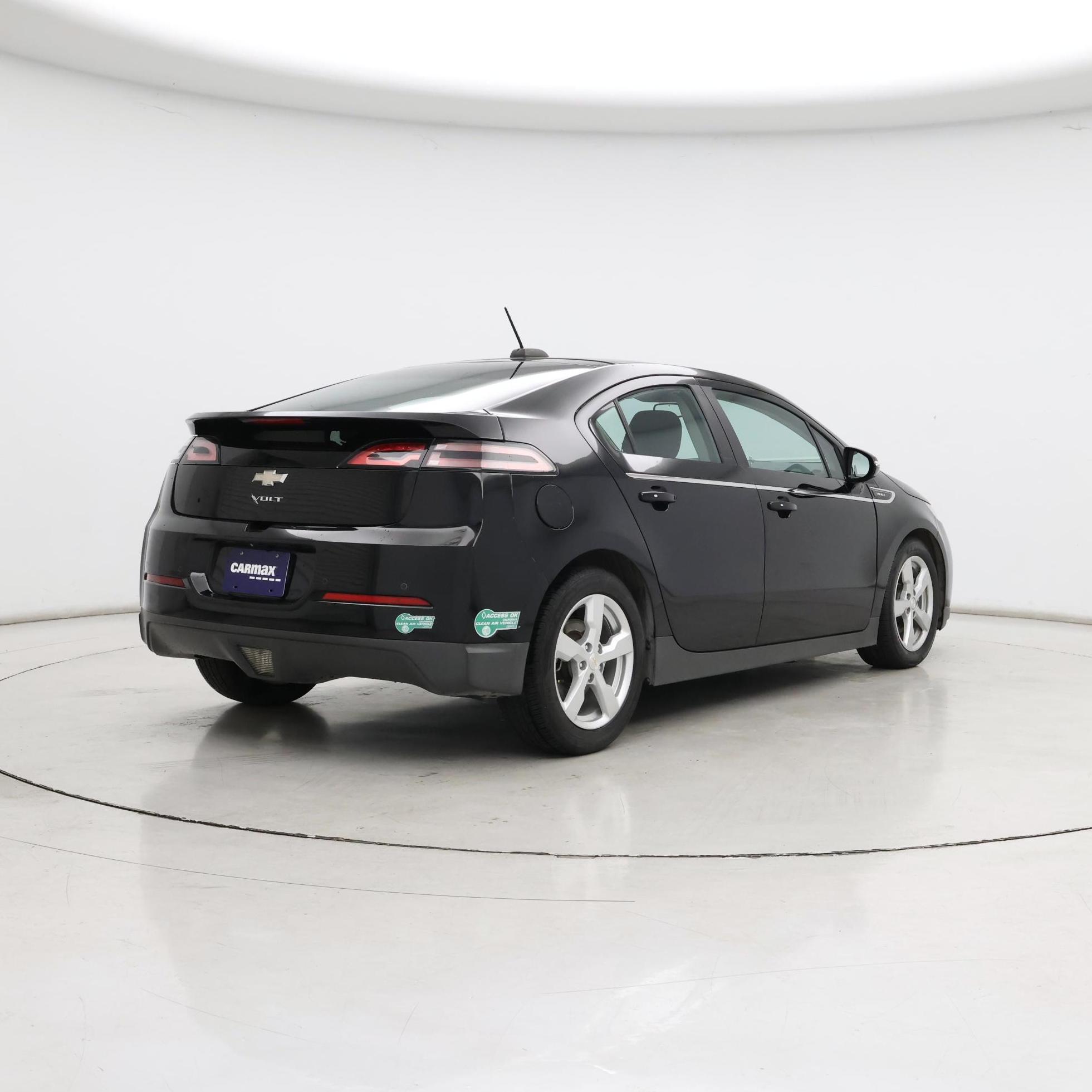 Thumbnail: 2015 Chevrolet Volt - 8