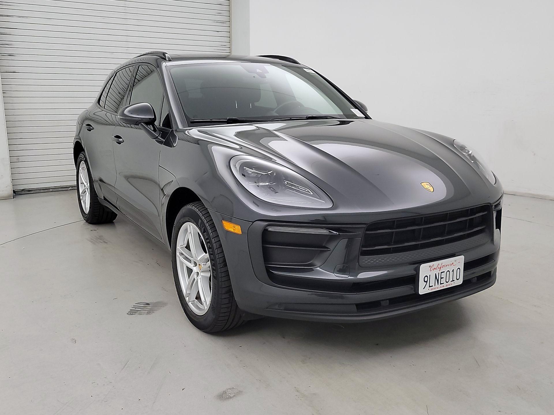 Thumbnail: 2022 Porsche Macan - 1