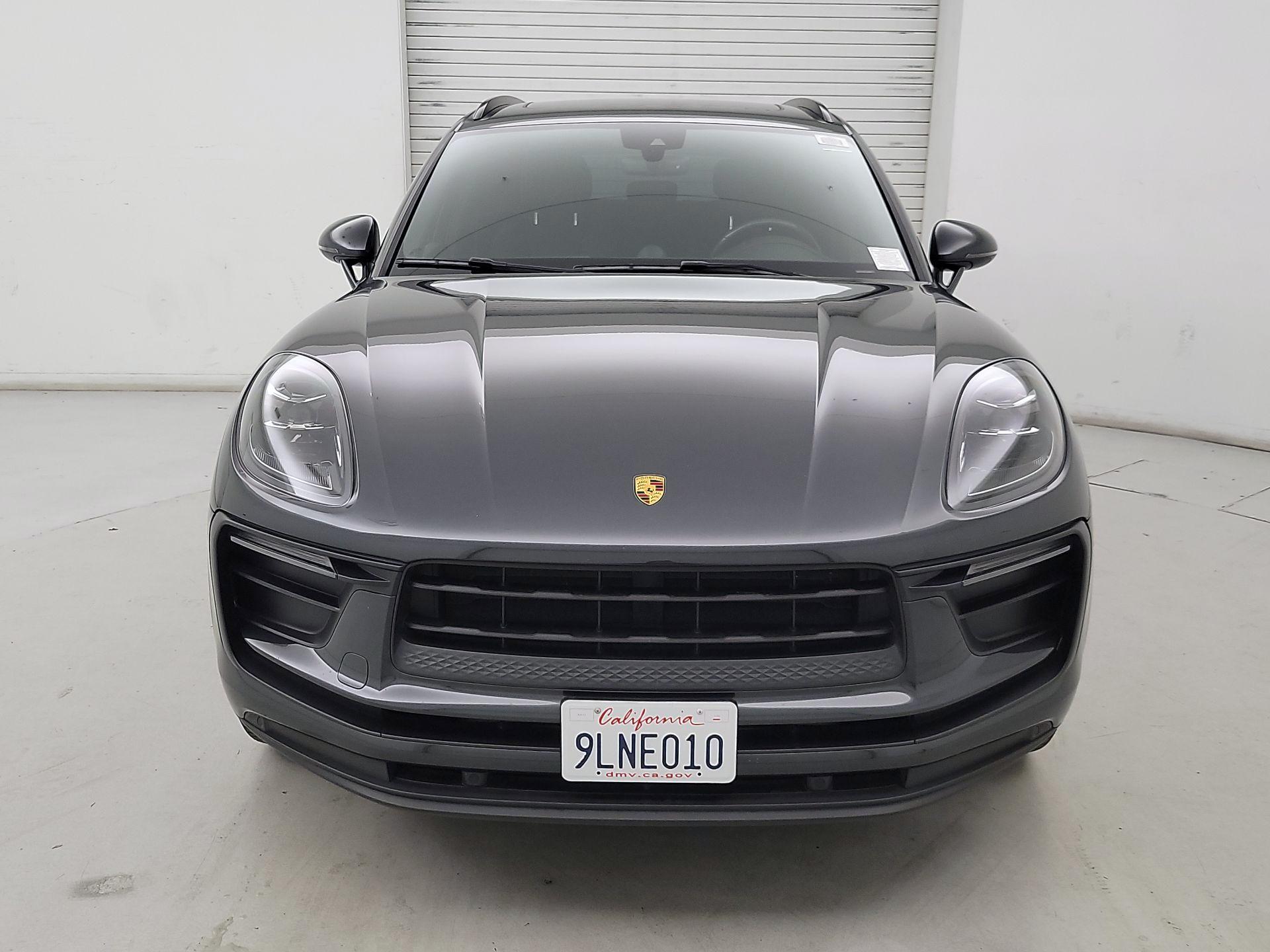 Thumbnail: 2022 Porsche Macan - 2