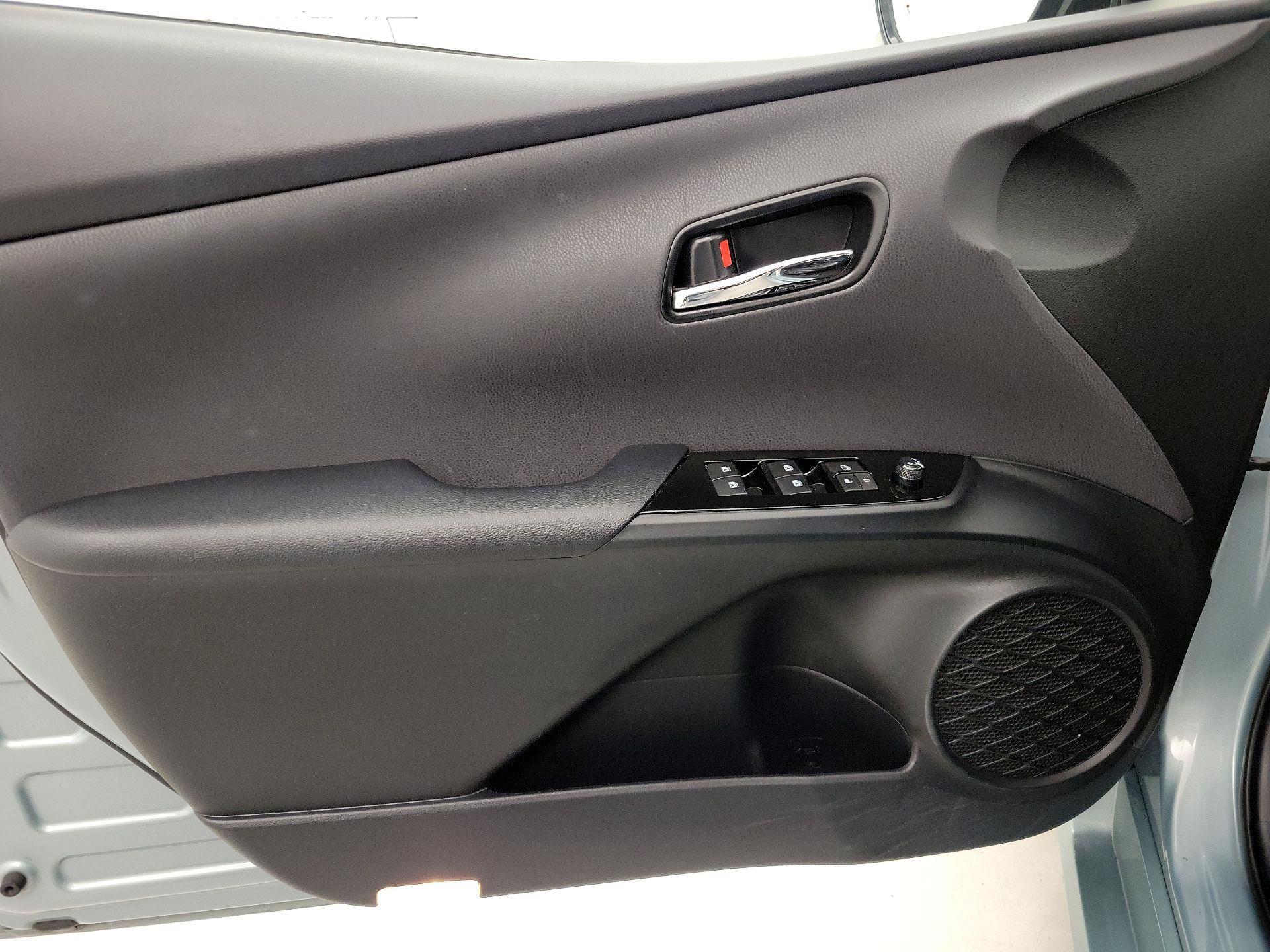 Thumbnail: 2017 Toyota Prius - 12
