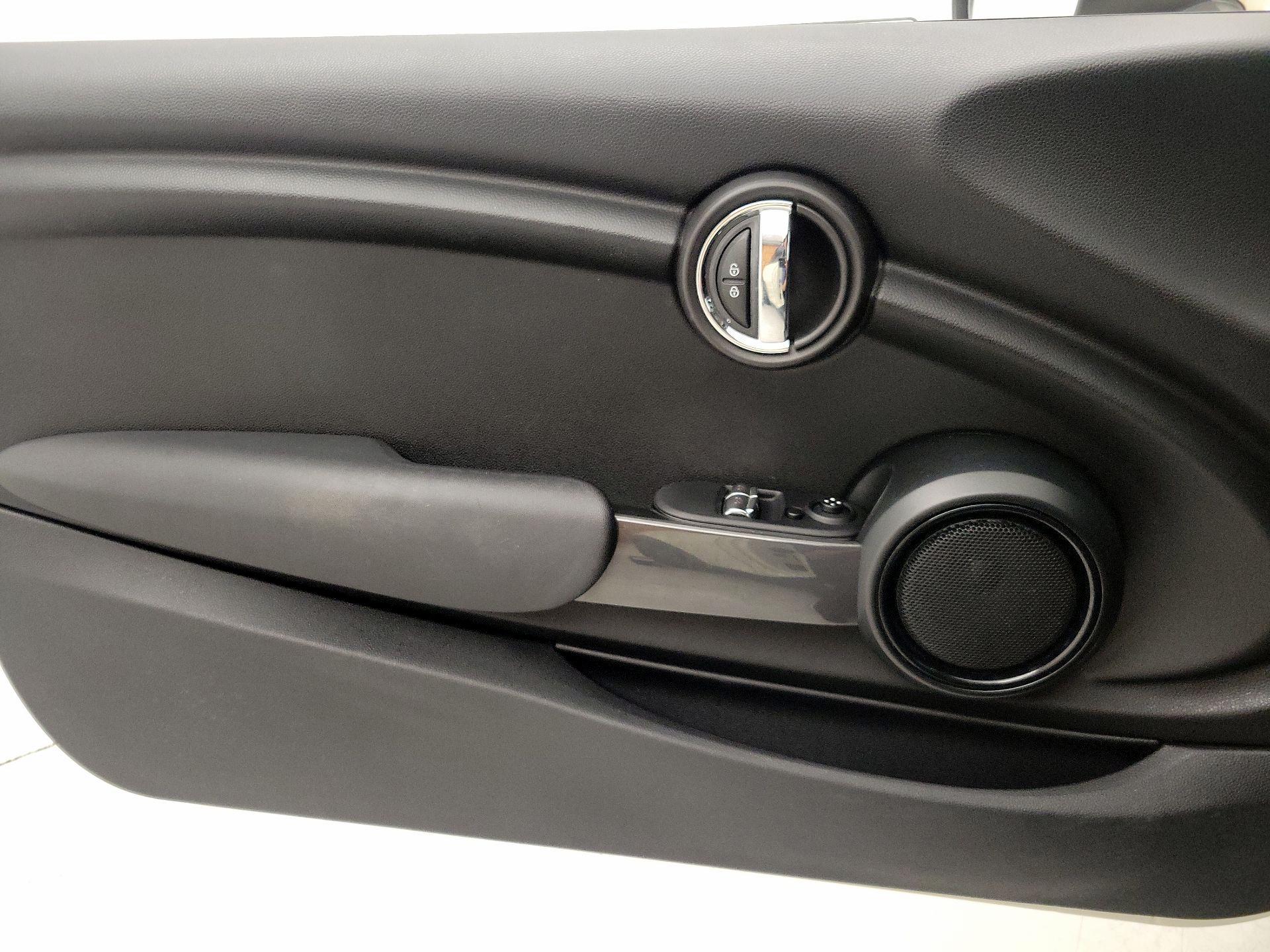 Thumbnail: 2018 MINI Cooper Hardtop - 12