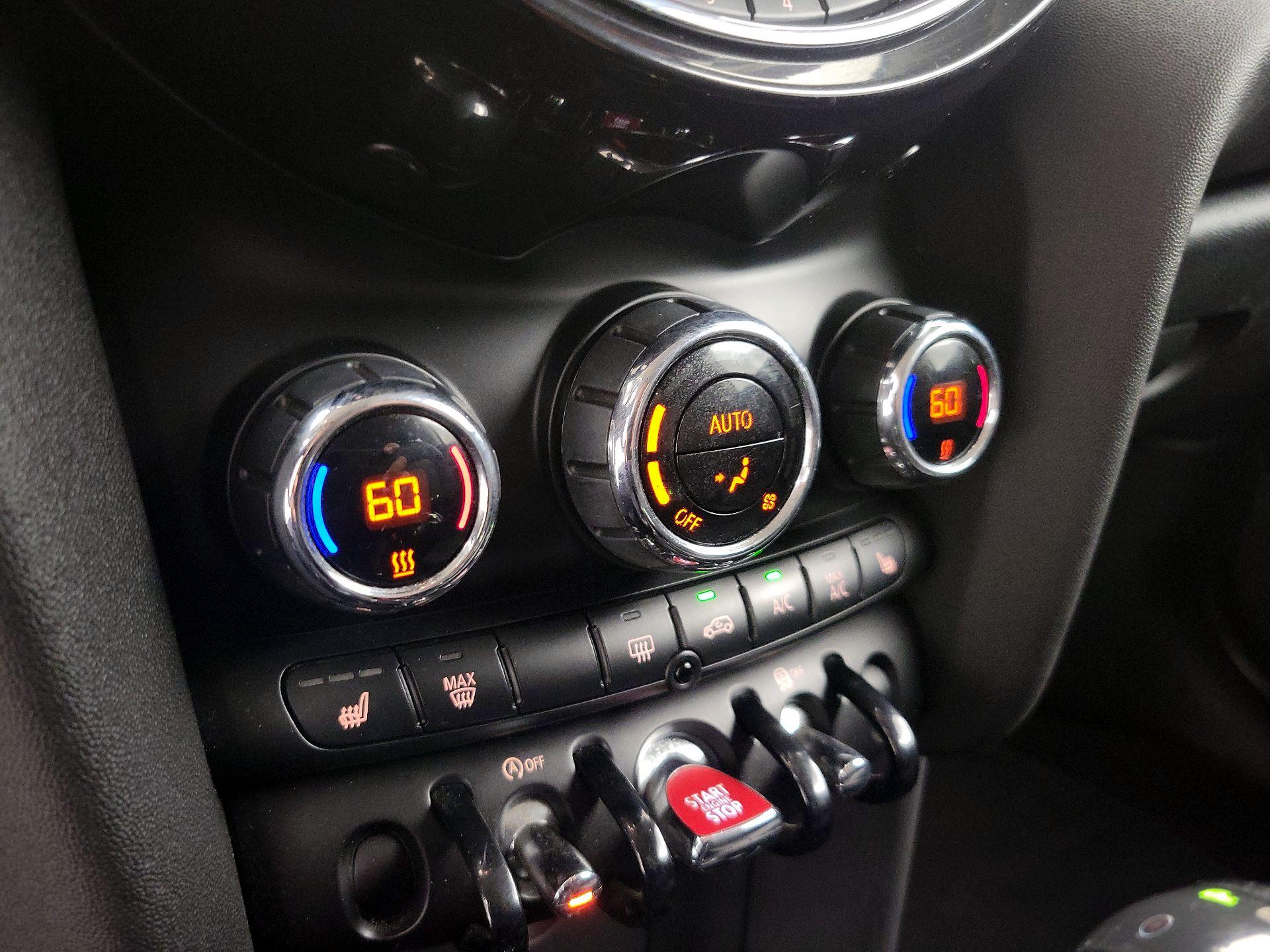 Thumbnail: 2018 MINI Cooper Hardtop - 16