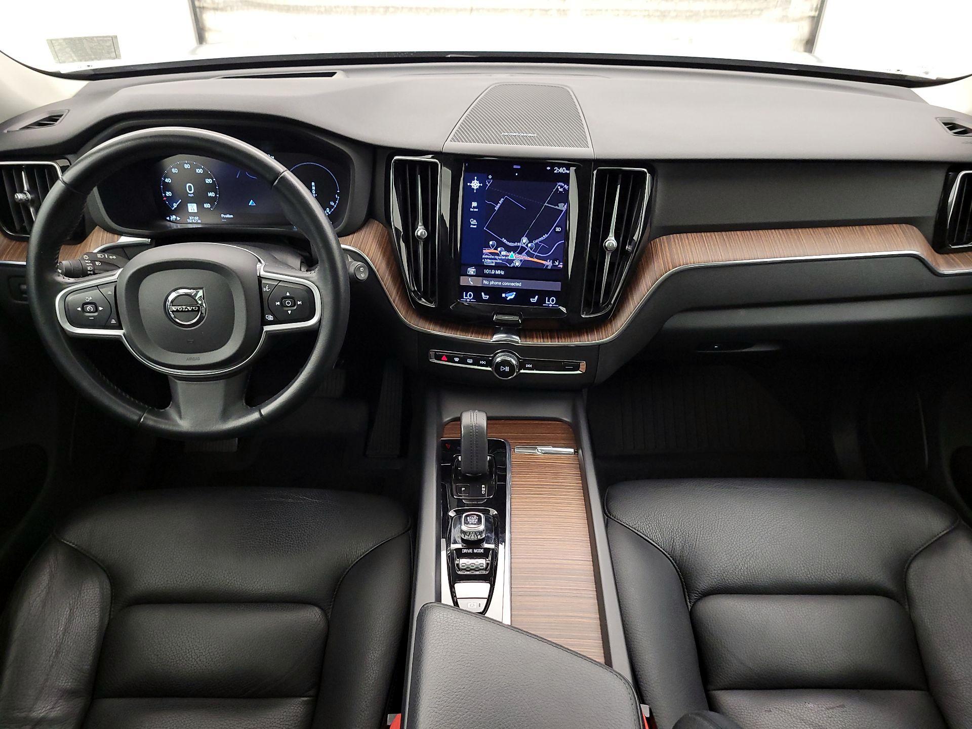 Thumbnail: 2021 Volvo XC60 - 9