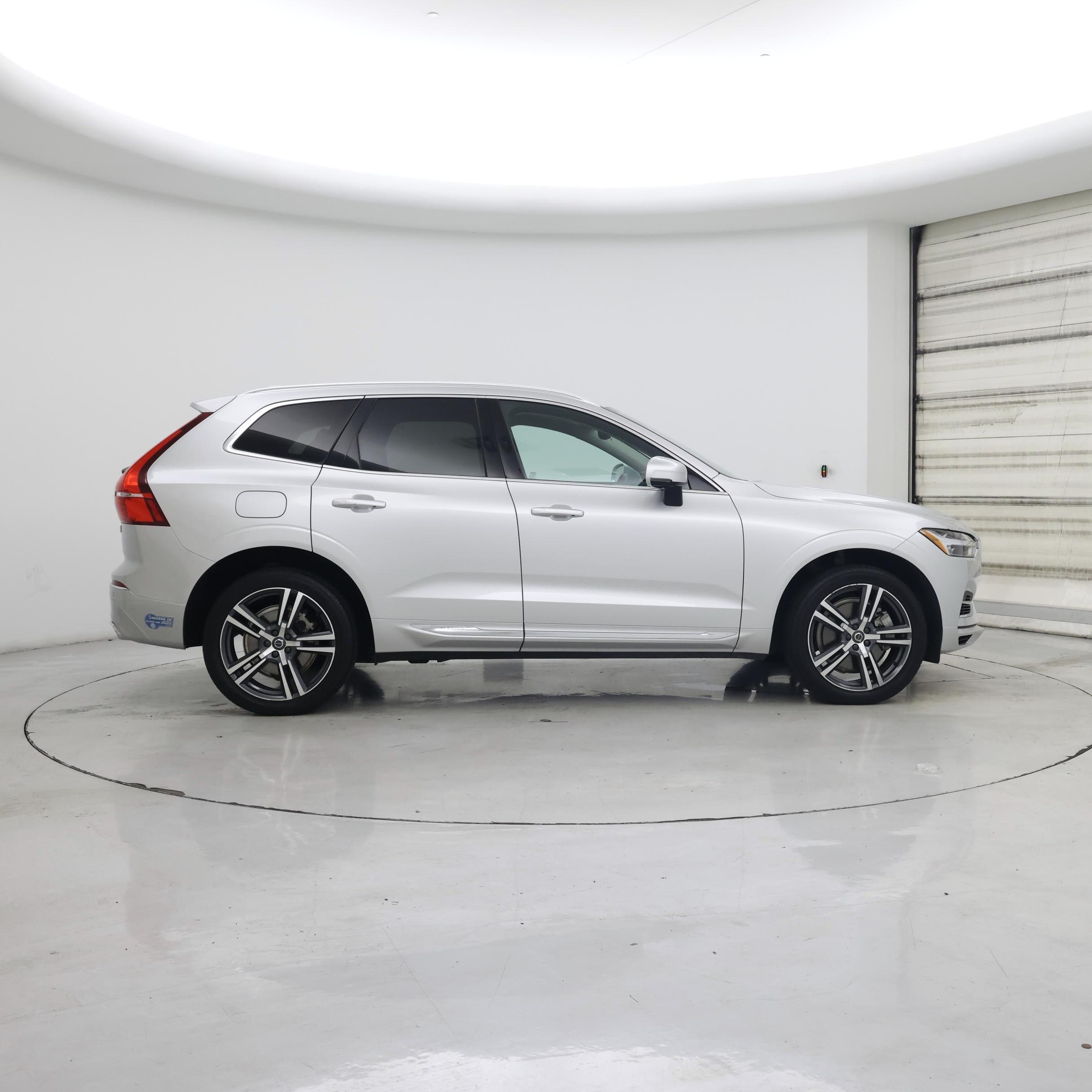 Thumbnail: 2021 Volvo XC60 - 7