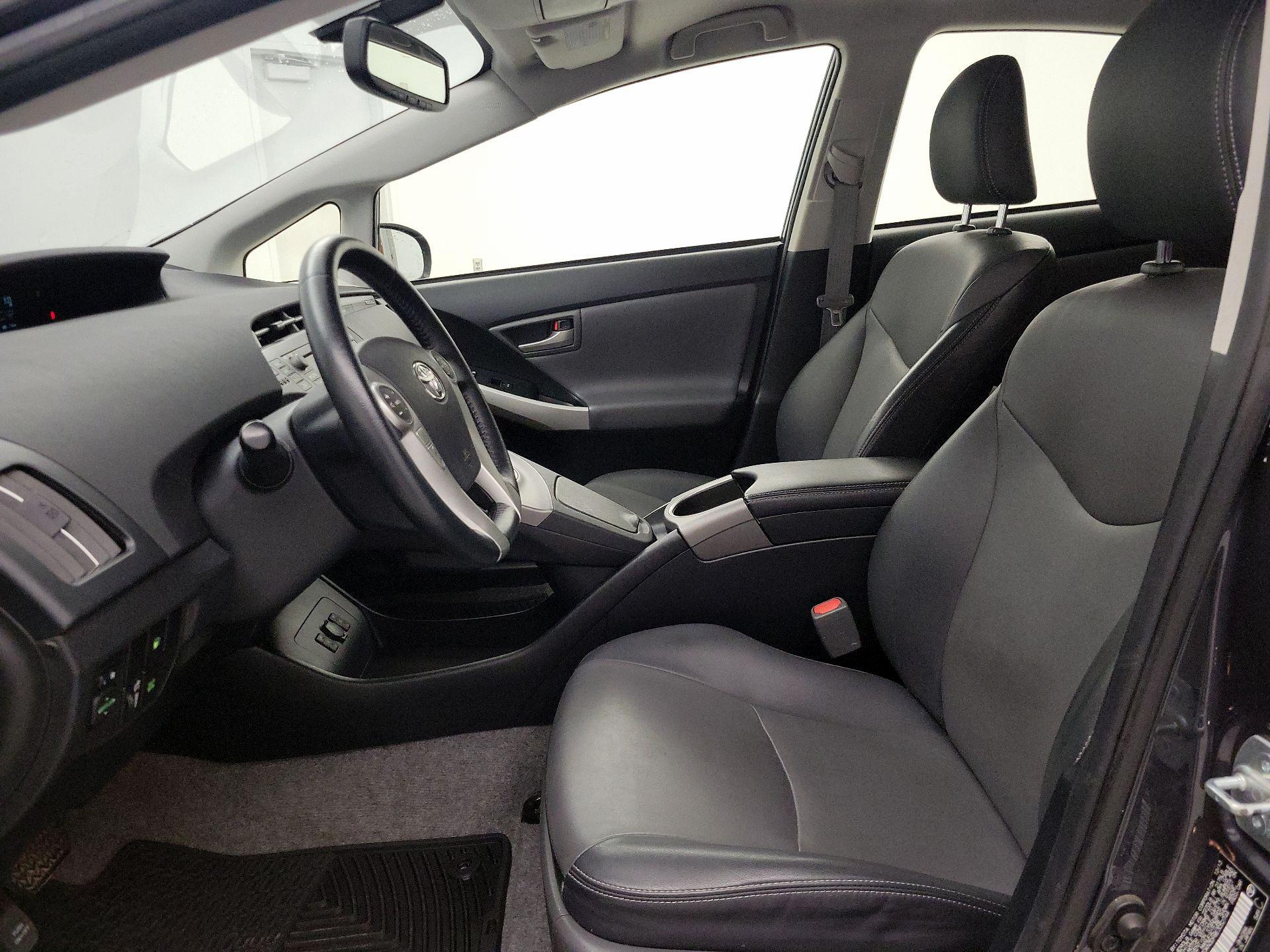 Thumbnail: 2014 Toyota Prius - 11