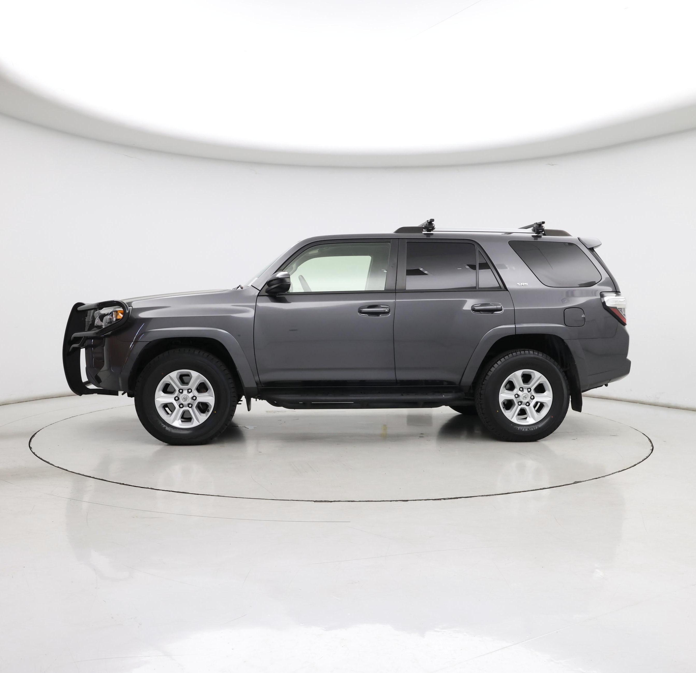 Thumbnail: 2019 Toyota 4Runner - 3