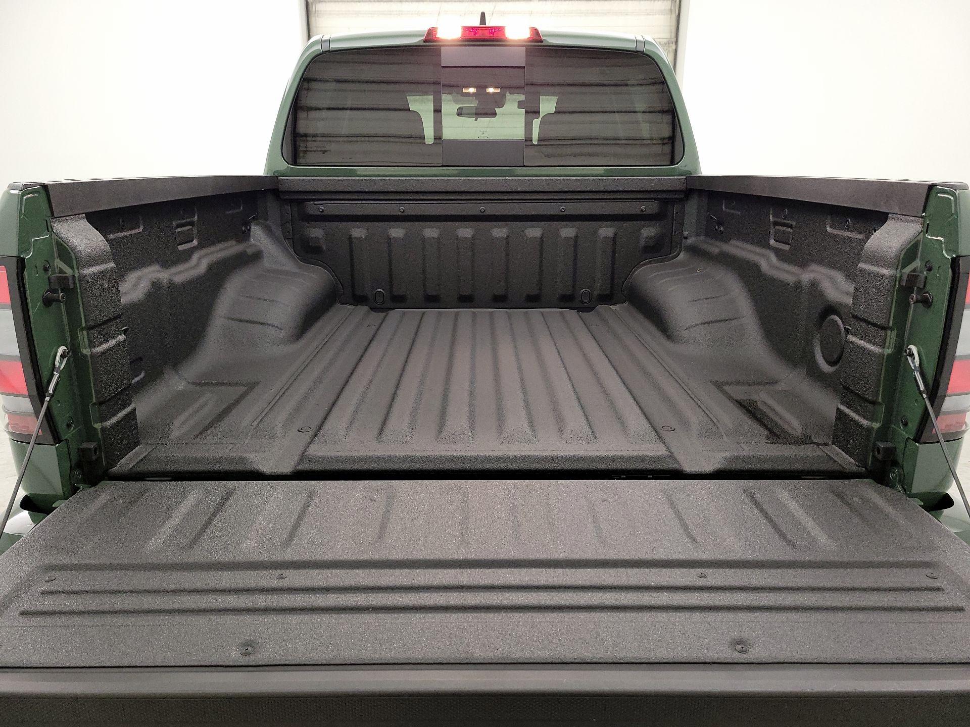 Thumbnail: 2025 Nissan Frontier - 20
