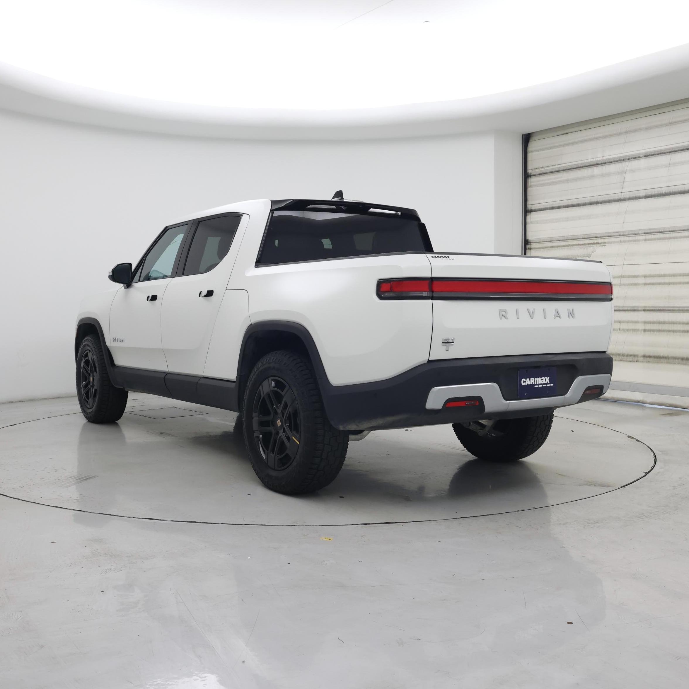 Thumbnail: 2024 Rivian R1T - 2