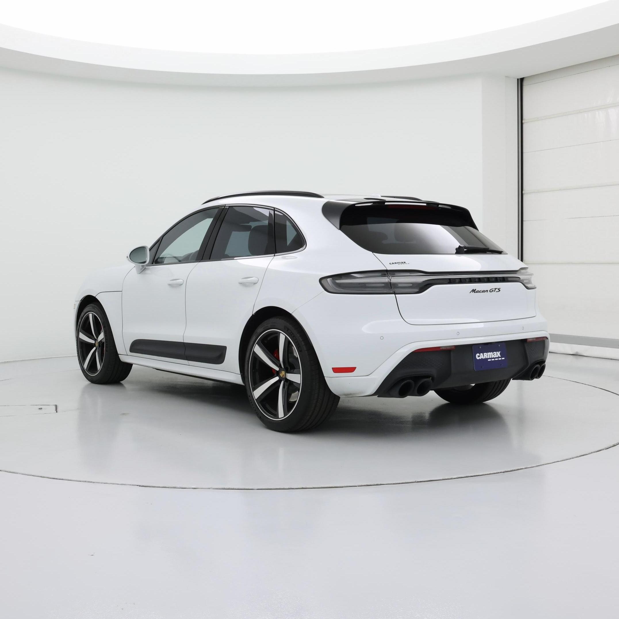 Thumbnail: 2022 Porsche Macan - 2