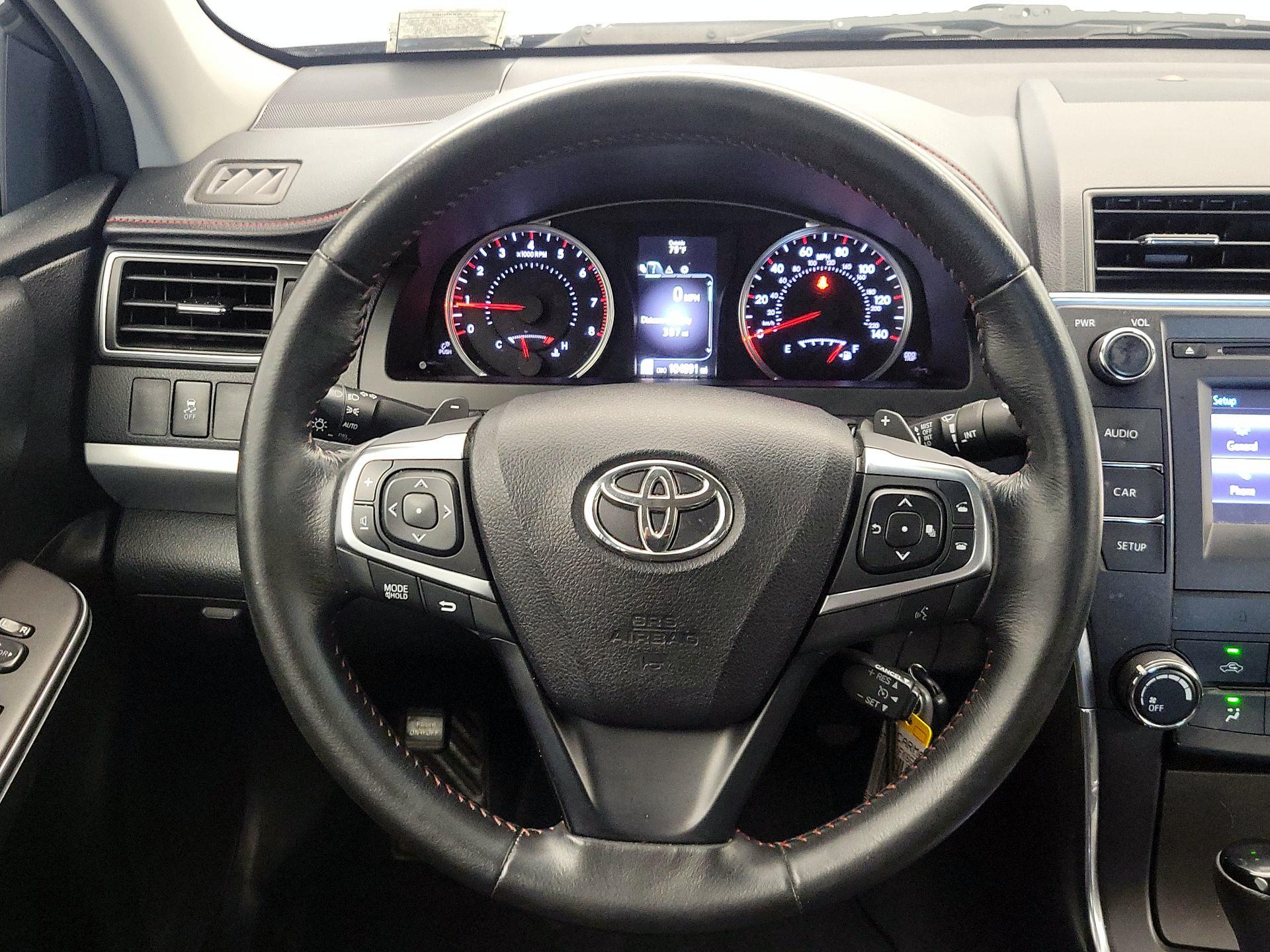 Thumbnail: 2016 Toyota Camry - 10