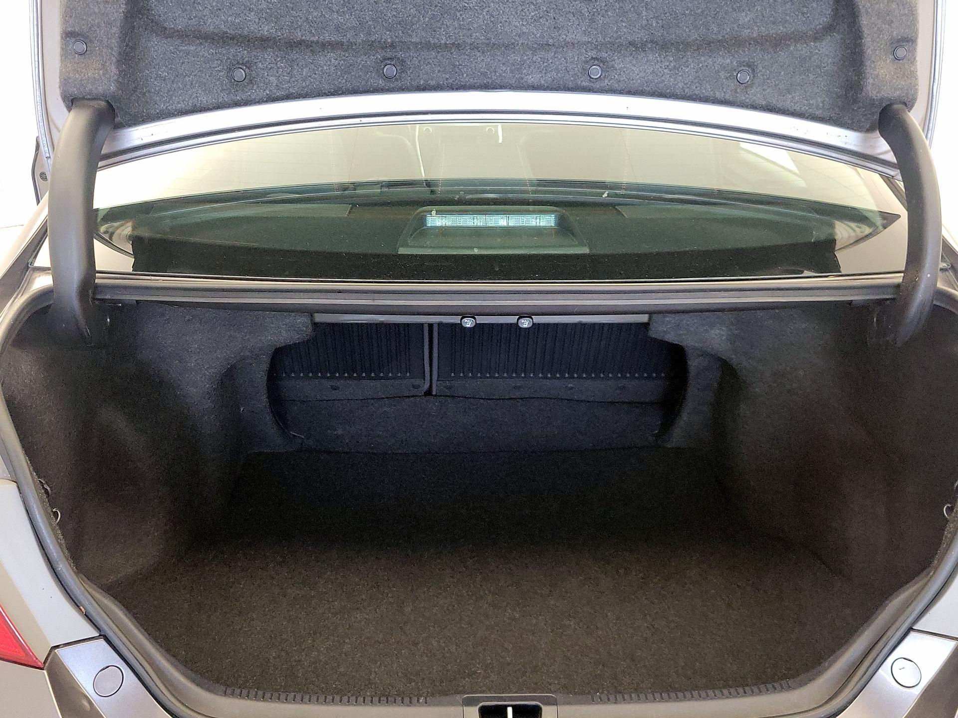 Thumbnail: 2016 Toyota Camry - 20